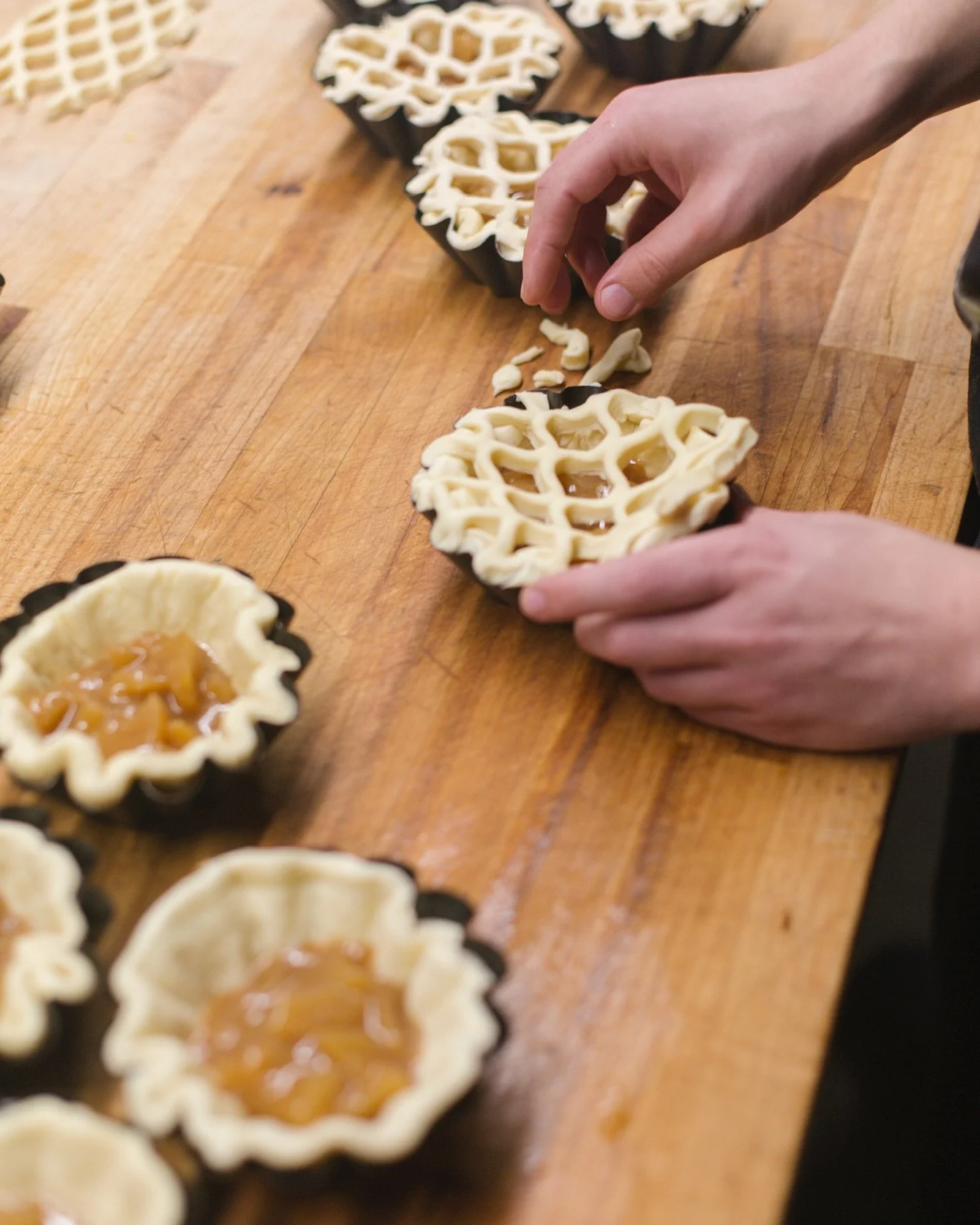 A morning in the life of an apple pie croissant&hellip;🍎🥧🍂

One last week of our first installment of our Fall menus! Just wait and see what we have in store for October 👀 

#croissant #applepie🍎 #pastrylover #smallbusinesslove #ncbakery #eatloc