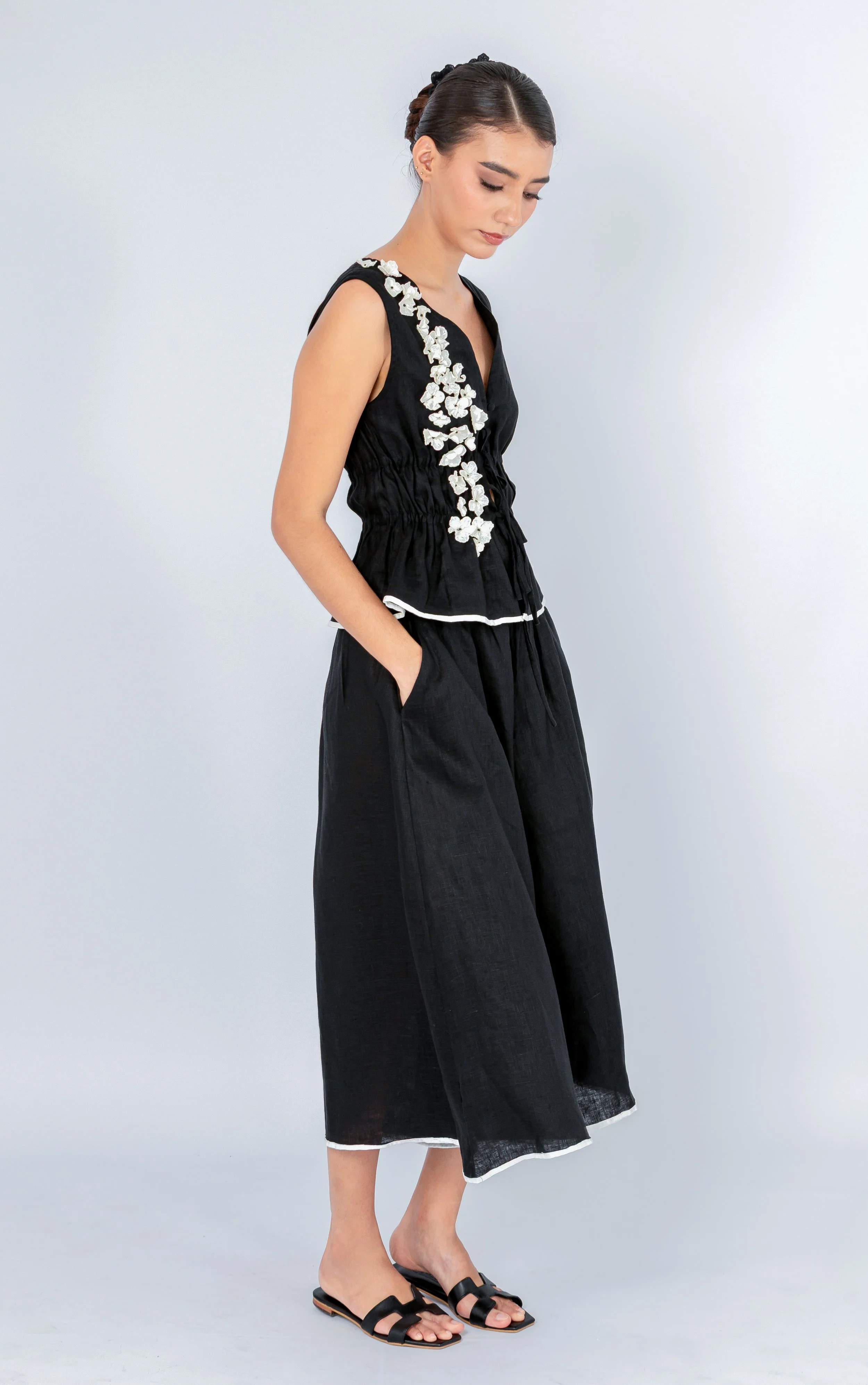 Top Indira– Black