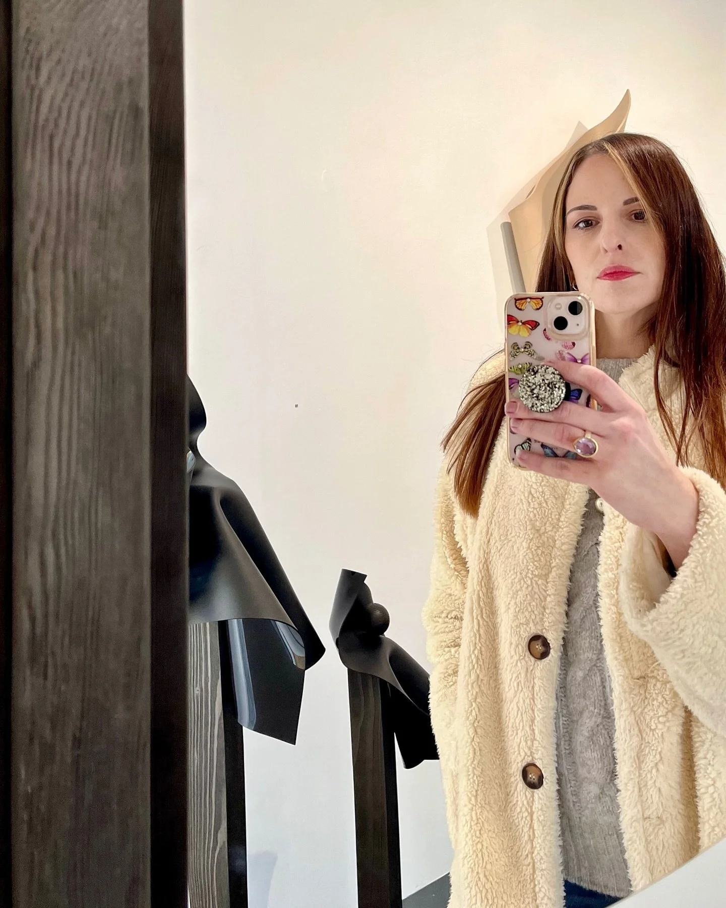 Refilled my cup earlier today, spending a wonderful few hours with @____tanarlidge

&lsquo;SACRED GEOMETRY&rsquo; applies a restrained palette, allowing form, movement, shape &amp; materiality to speak in volumes 

Congrats Tan. Each time I encounter