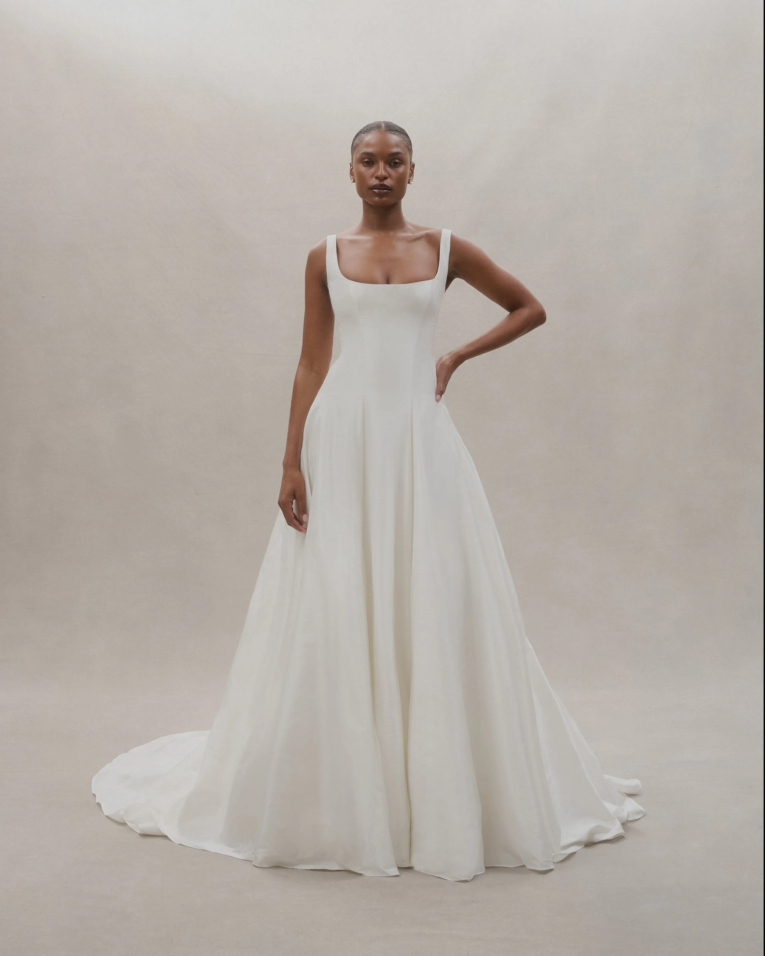 CLAUDE GOWN