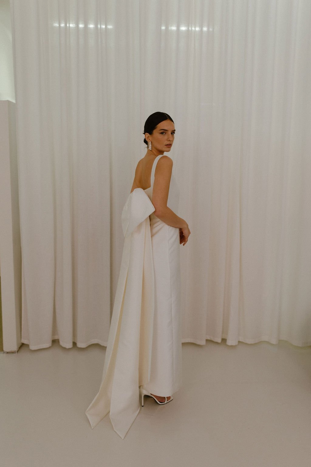 STELLA DRESS + STACE BOW TRAIN