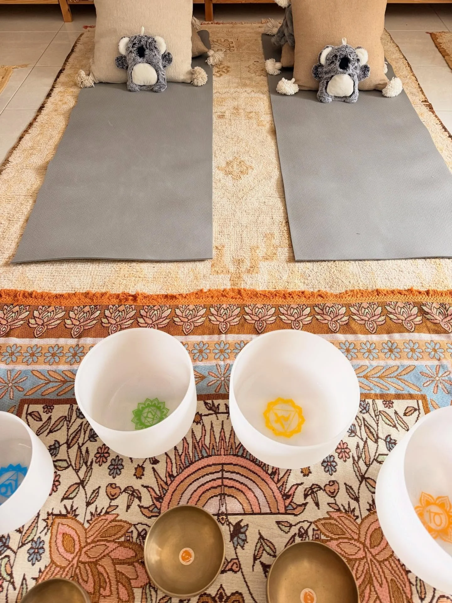 What a special afternoon for a beautiful family 🫶🏼

This was a custom session focused on the kids but for the whole family to relax and a share a special experience together.

We started with some kids calming oils and pulling the family affirmatio