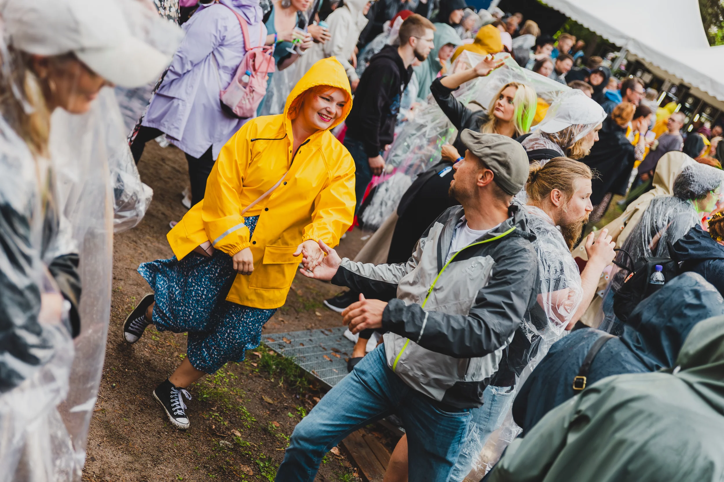 tapahtumakuva pariskunta tanssii festivaaleilla