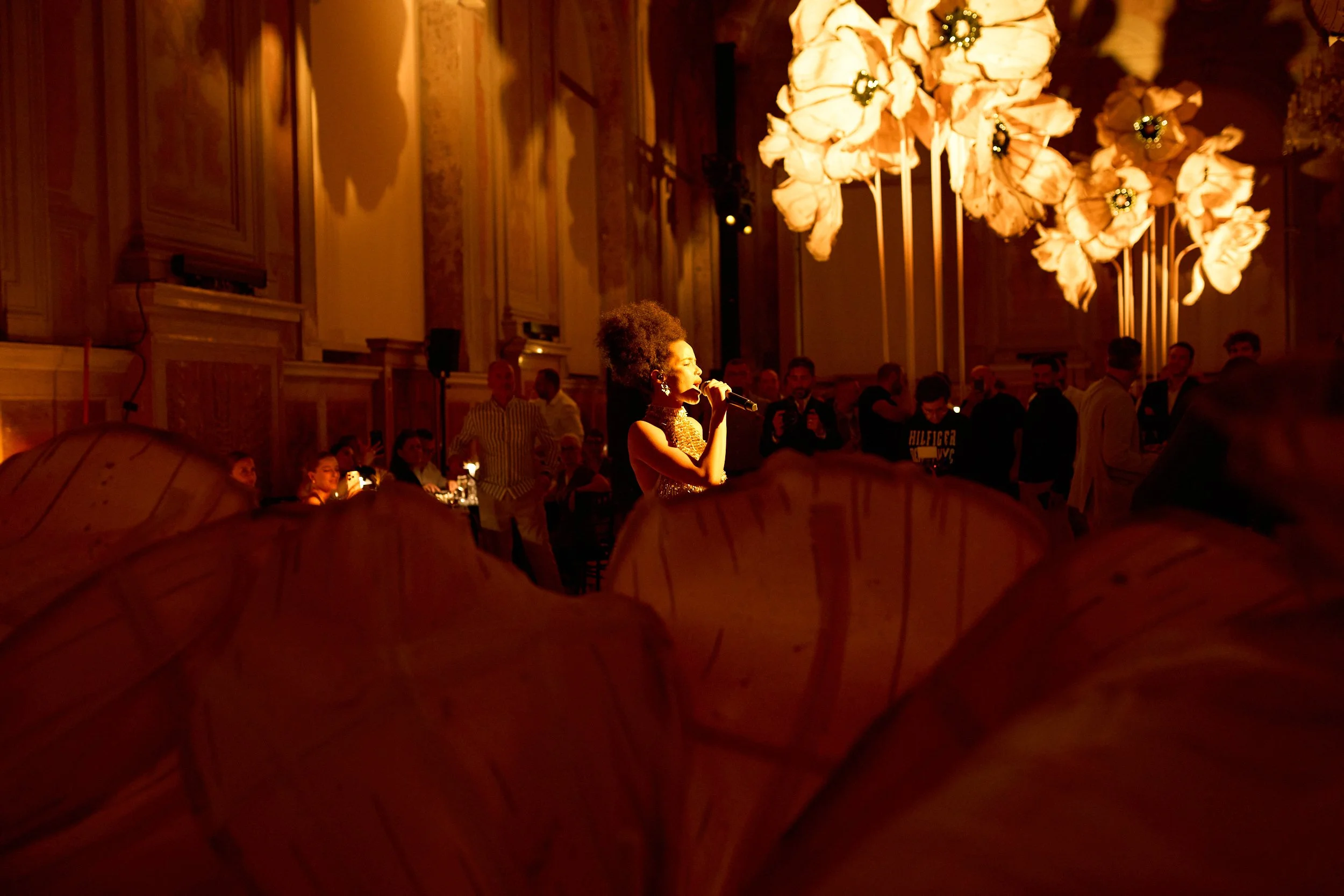 Live music performance during the Qua Granite party at Palazzo Re Enzo