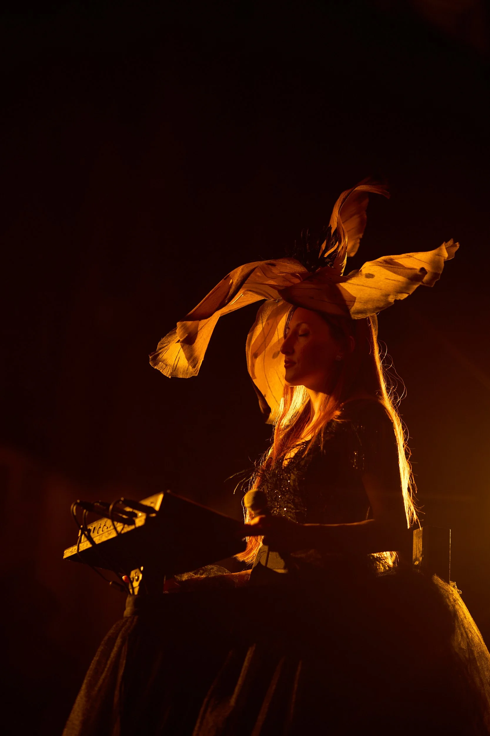 Live music performance during the Qua Granite party at Palazzo Re Enzo