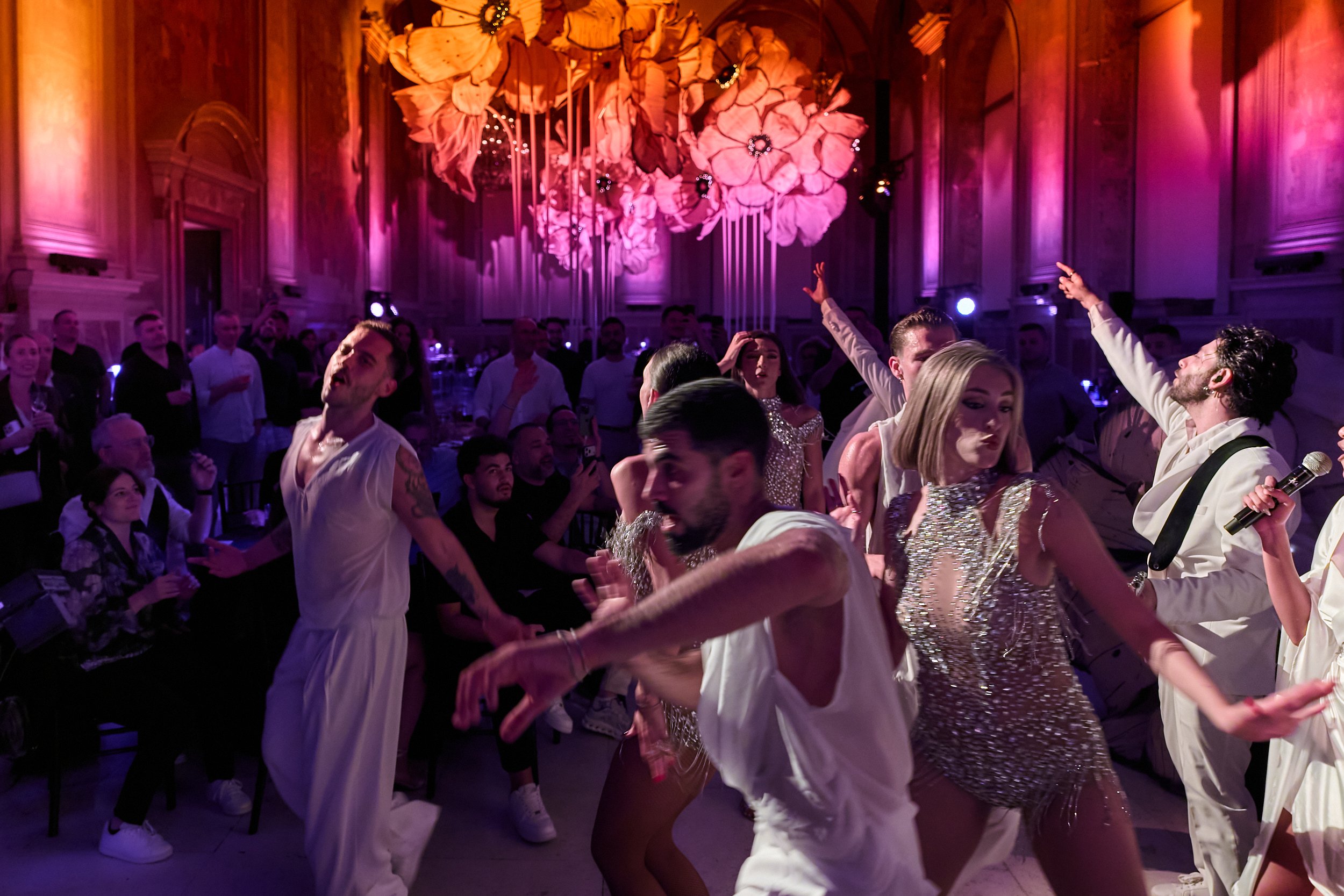 Live music performance during the Qua Granite party at Palazzo Re Enzo