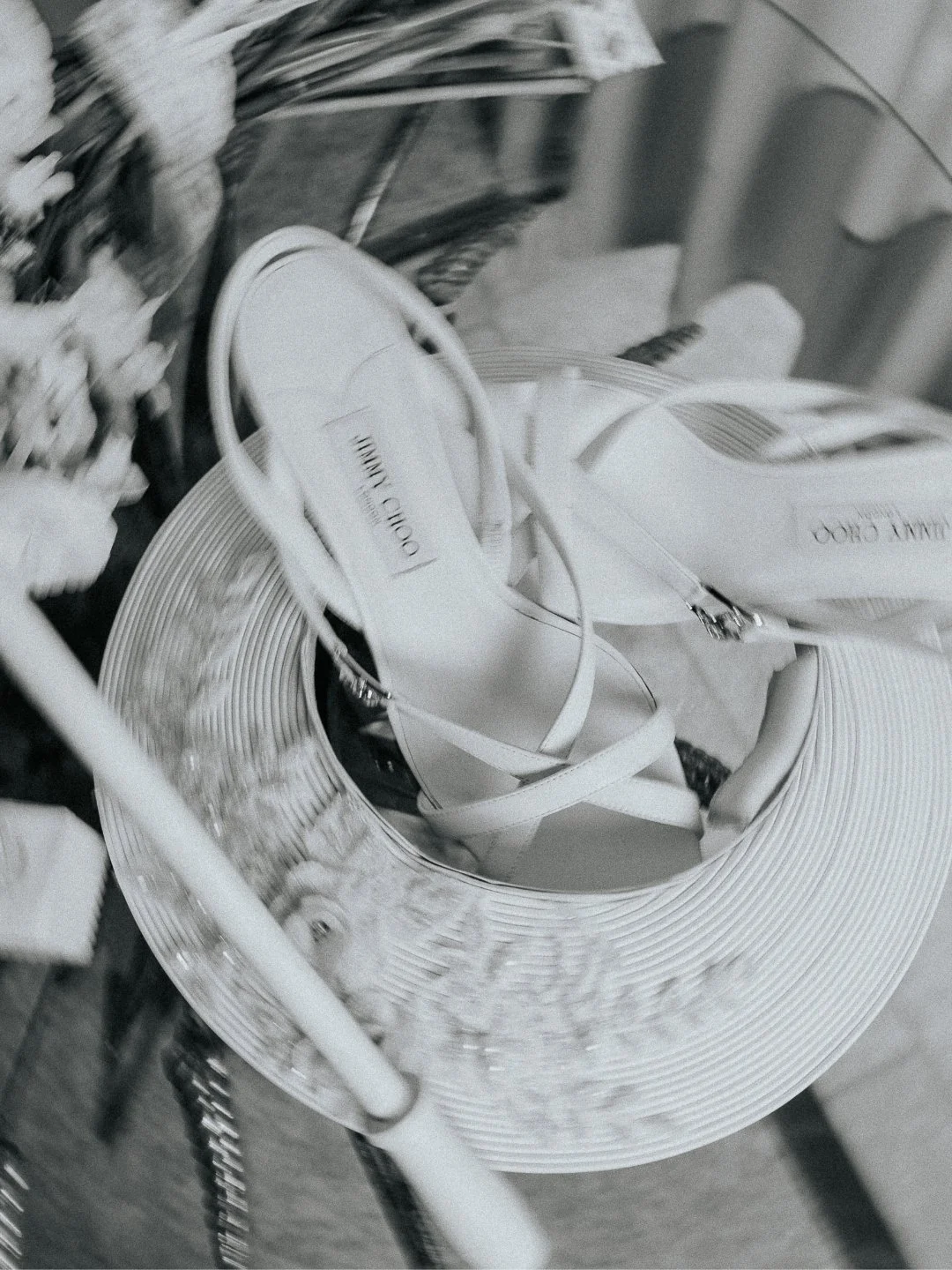 Elegance, rooted in tradition.
.
.
.
.
#tiagocoelhophoto #wedding #weddingphotography #destinationwedding #culturalwedding #modernwedding #timelesswedding #editorialwedding #voguewedding #bragawedding #portugalwedding #portugalweddingphotographer #fo