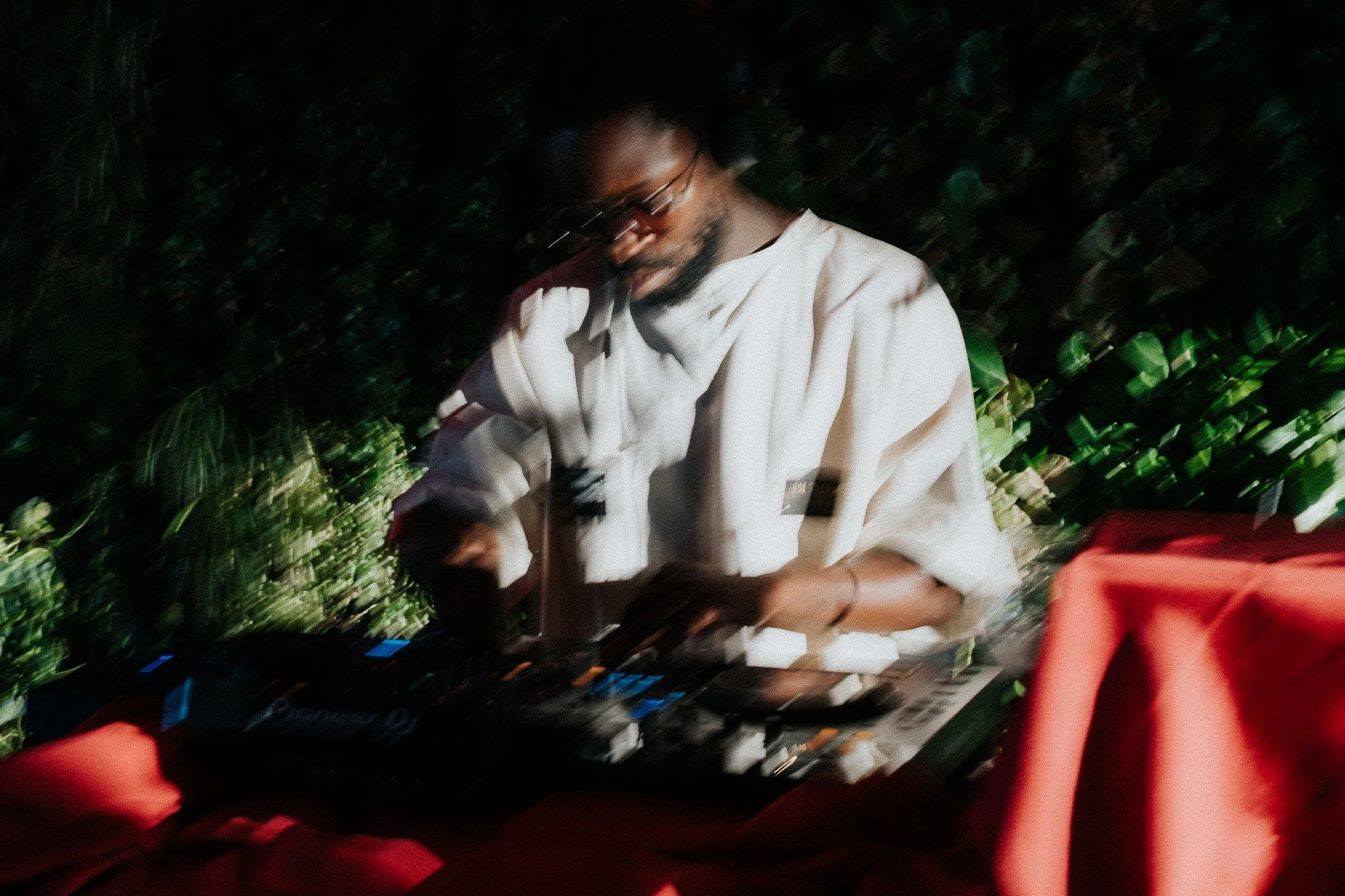 Where the night starts to feel alive.
.
.
.
.
#tiagocoelhophoto #wedding #weddingphotography #destinationwedding #culturalwedding #modernwedding #timelesswedding #editorialwedding #voguewedding #bragawedding #portugalwedding #portugalweddingphotograp