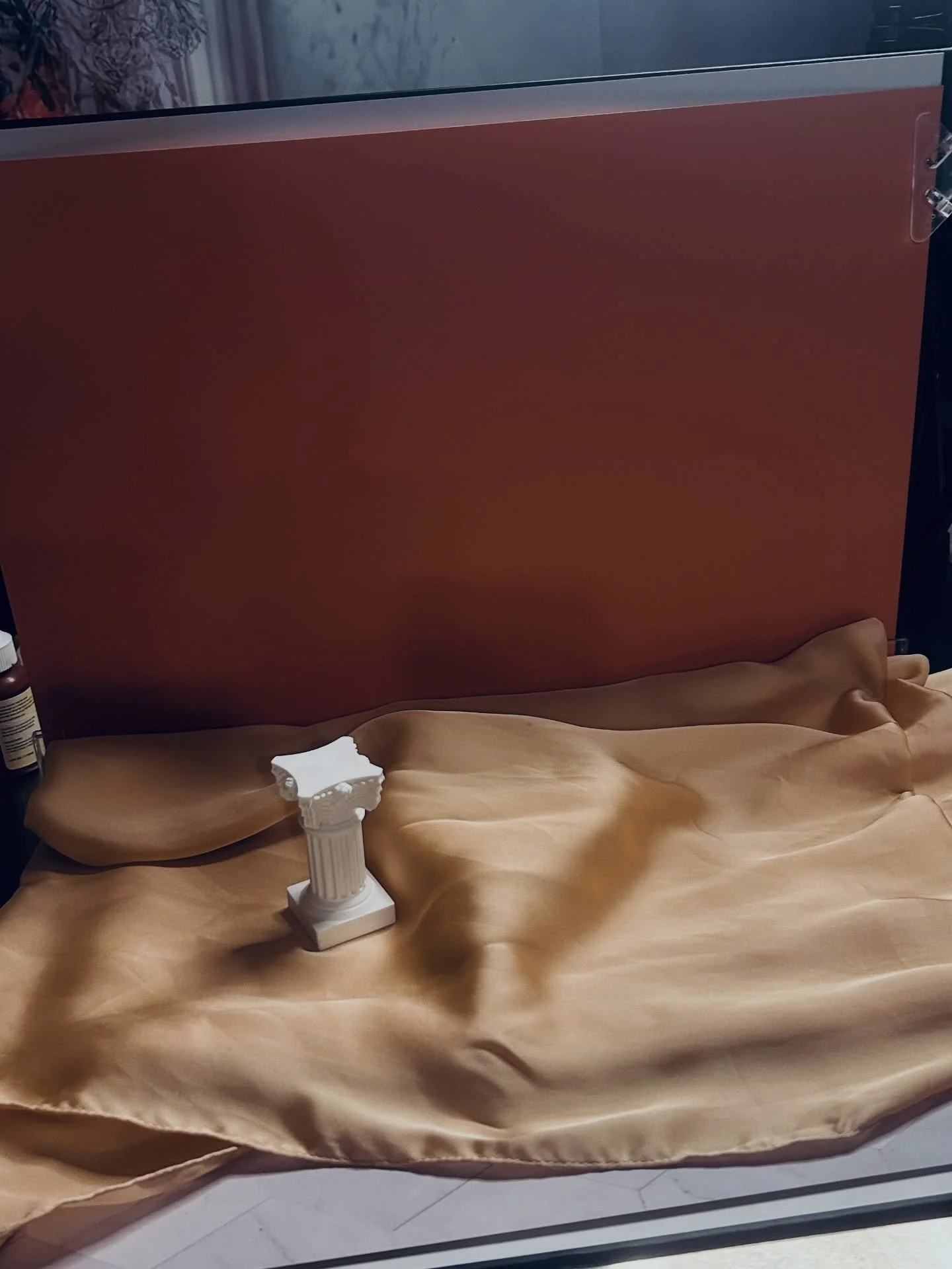 Happy hump day, Devine darlings! Today&rsquo;s the productive day we&rsquo;ve all been waiting for - getting some photography done for our products! Here&rsquo;s a sneak peek behind the scenes of my setup... nothing too fancy, just a couple strategic