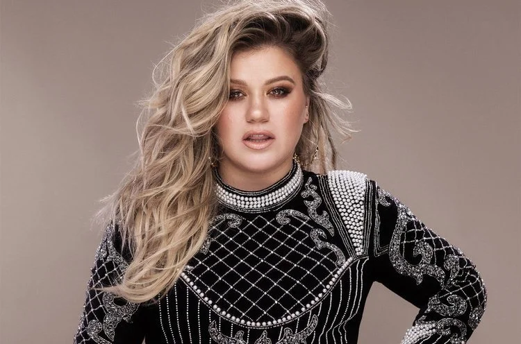 Kelly Clarkson - Piece by Piece