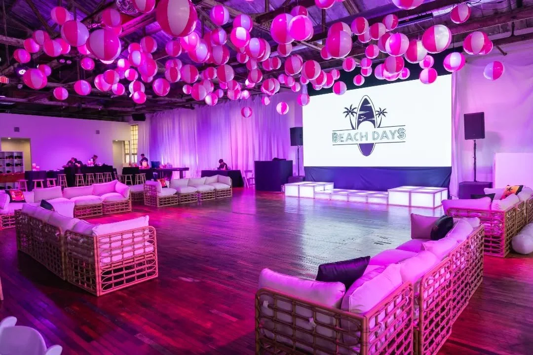 The Boathouse turned BEACH BASH 🌊🌴A beautiful Mitzvah celebration packed with energy, joy and moments that last forever!💫

📍 Venue | @theknowlton
✨@partyideas_ct | Event Planner 
✨@sdpr_rentals 
🎤Shine Entertainment 
🎚️@nicholsonevents | Video 