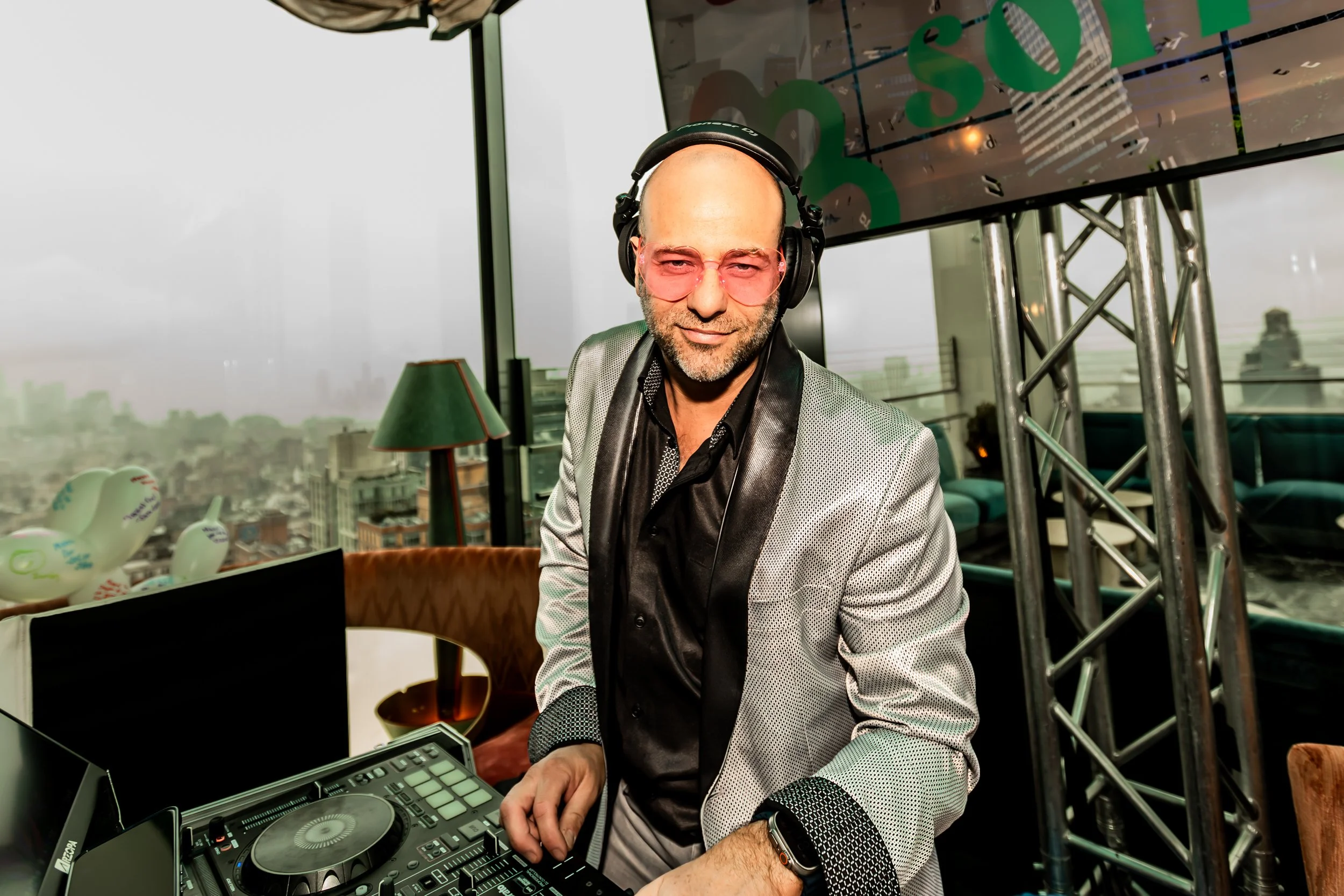 DJ and MC Shiran