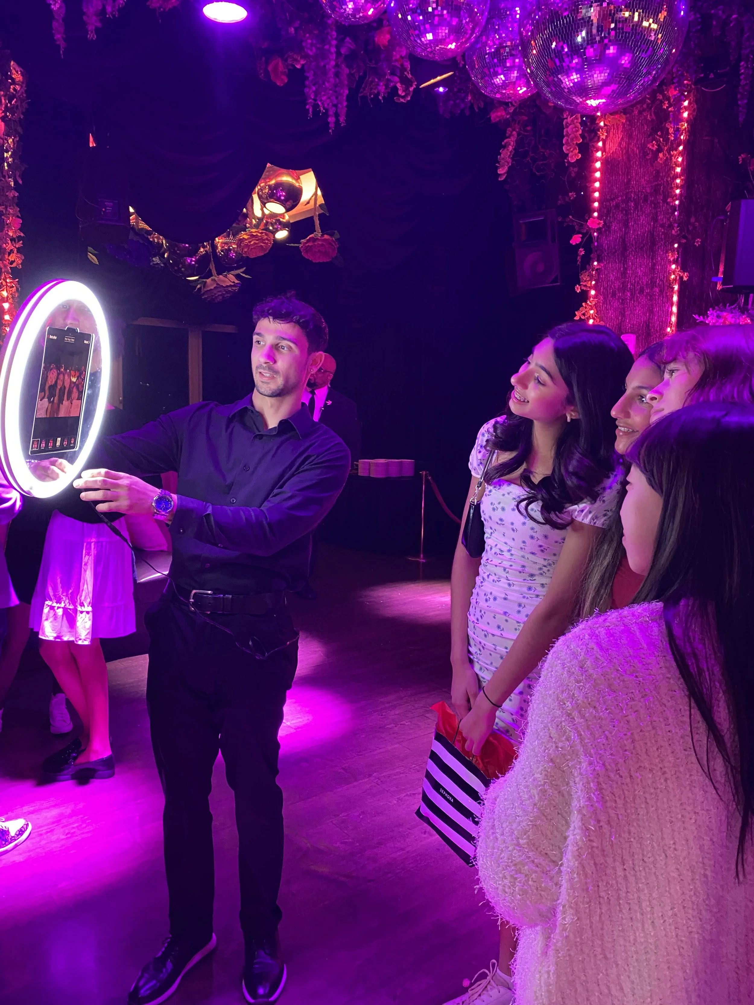roamer-photo-booth-night-event.jpg.jpeg