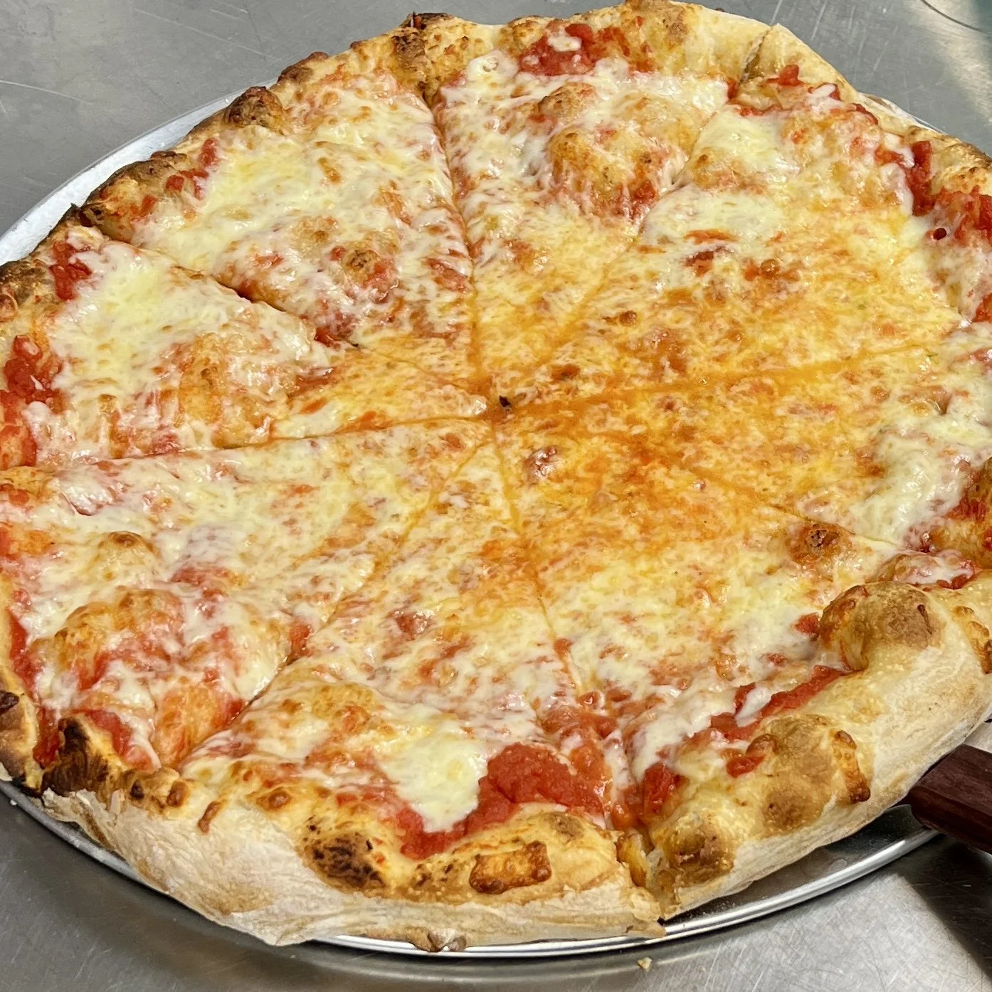 The Secret Behind Kechy's Unbeatable Pizza!