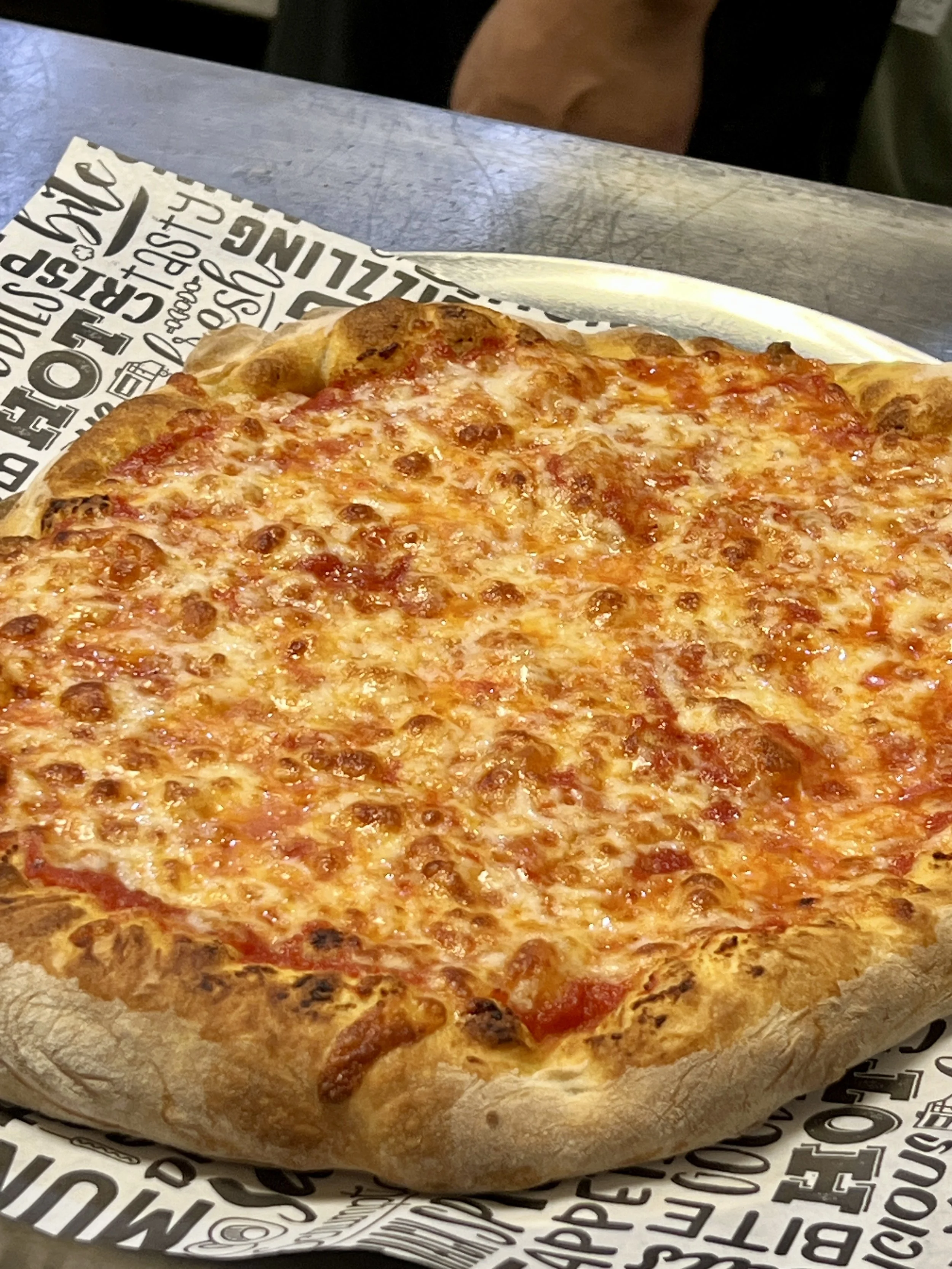 Cheese pizza - delivery with pizza and beer in Baltimore from Kechy Pizza Co
