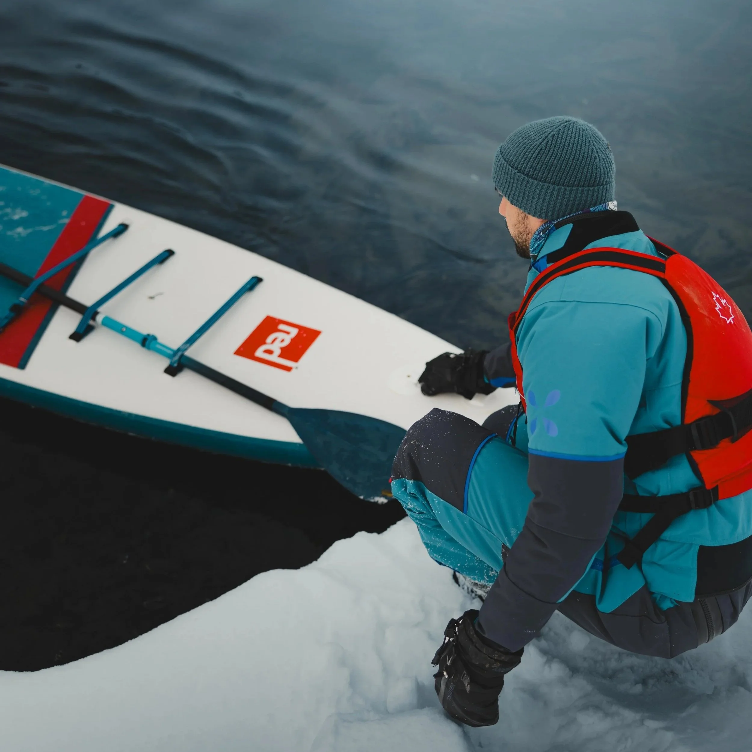 EchappeeBleue_Ripon_planche-a-pagaie_SUP-hivernal_credit+photo-Mehdi+Tadlaoui_4.jpg