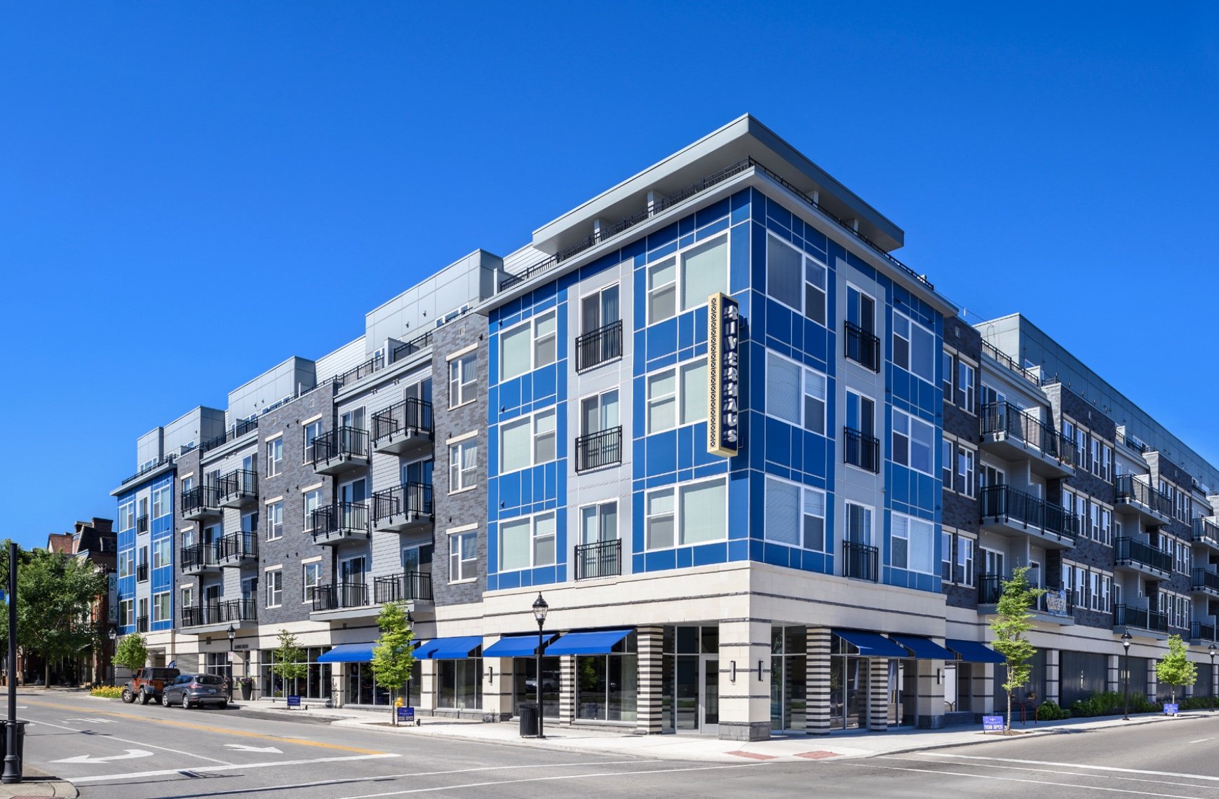 Riverhaus Apartments