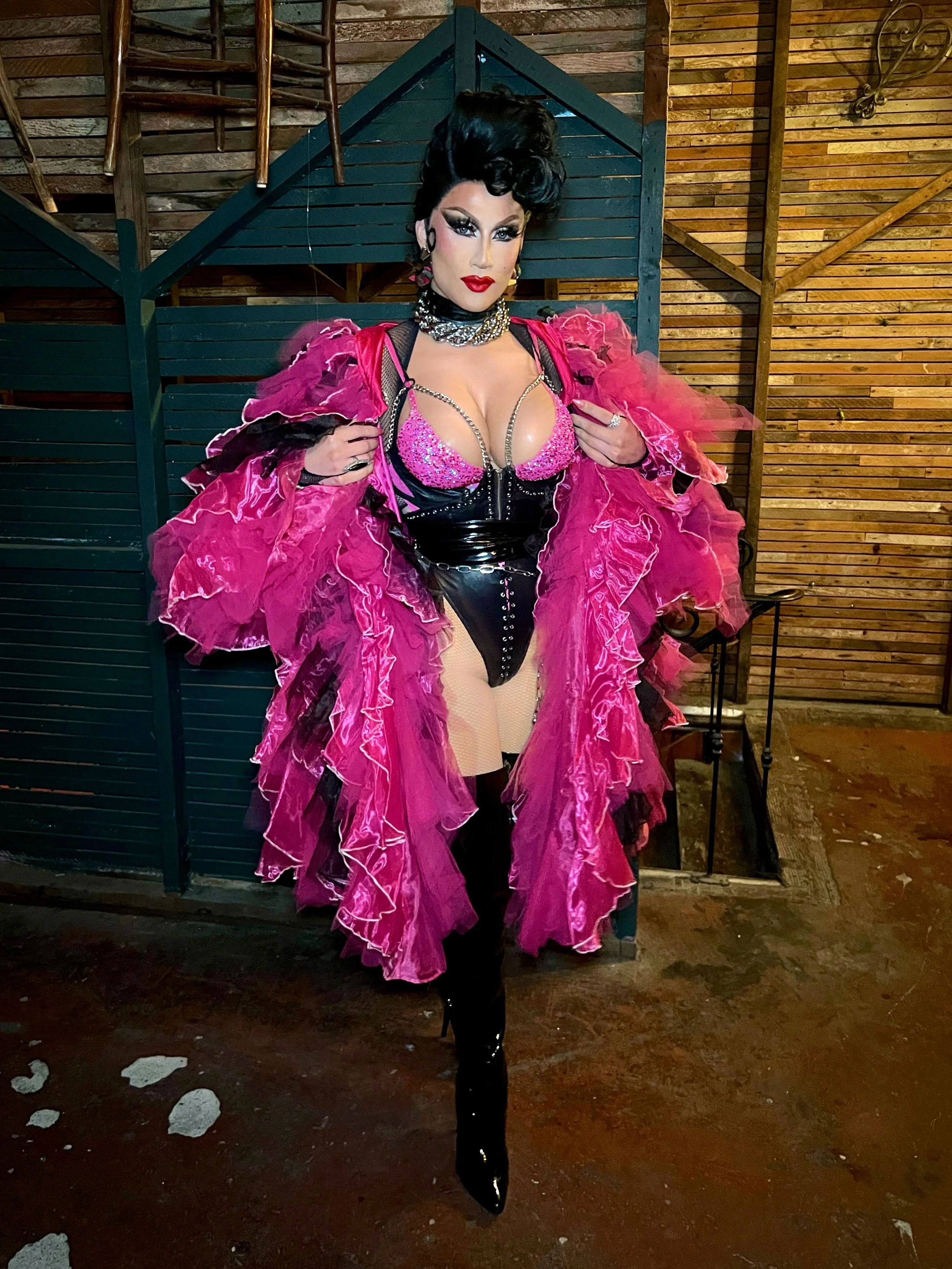 VIVIENNE VIDA