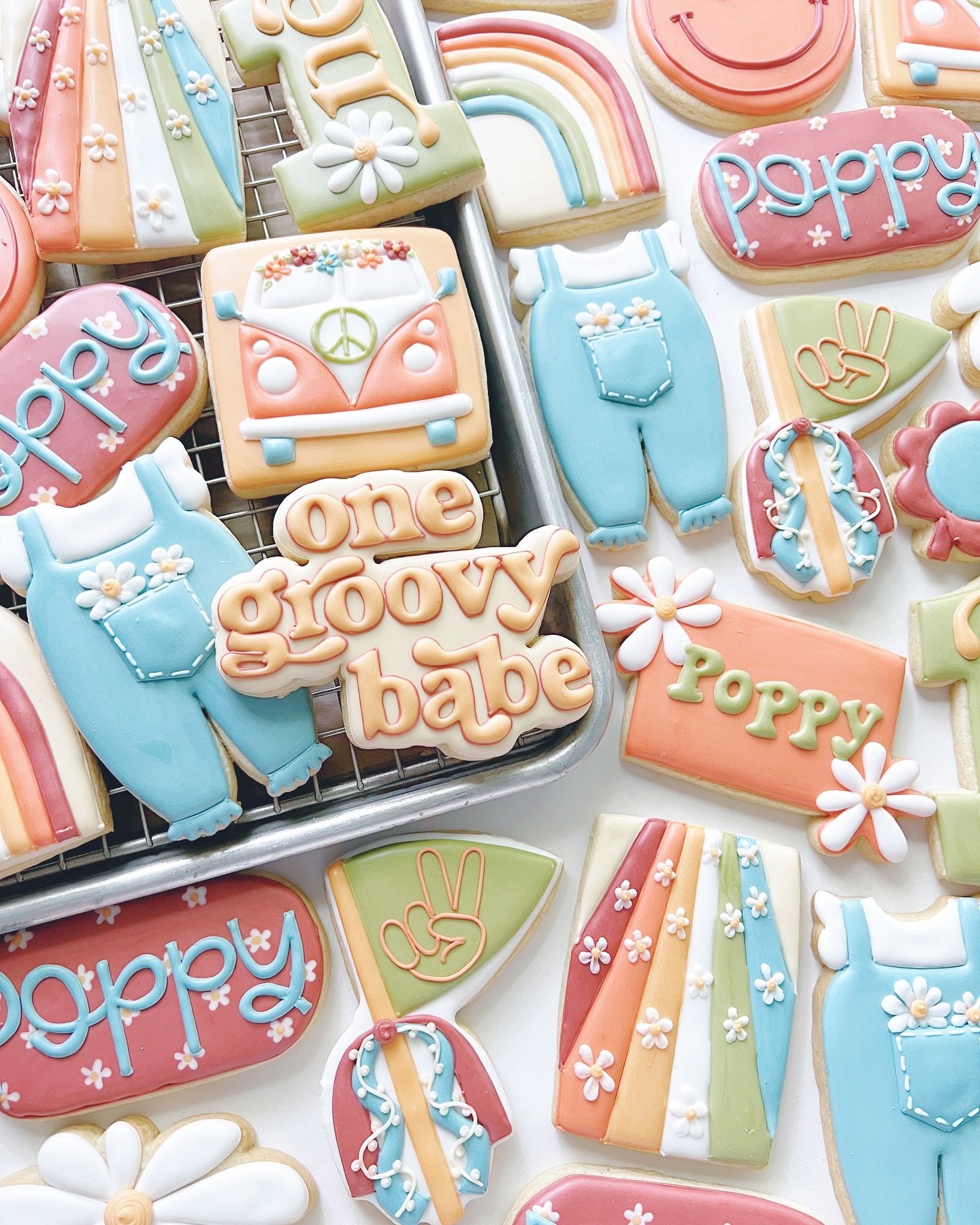 This groovy babe is ready to party! 

#firstbirthday #firstbirthdaycookies #groovycookies #groovybaby #groovy