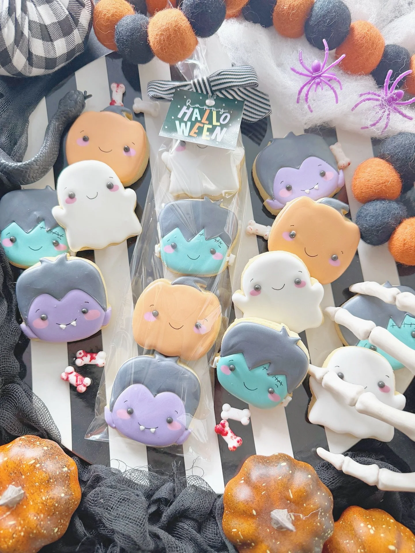 Halloween cookie presale is now live! Click the link in my bio to order!