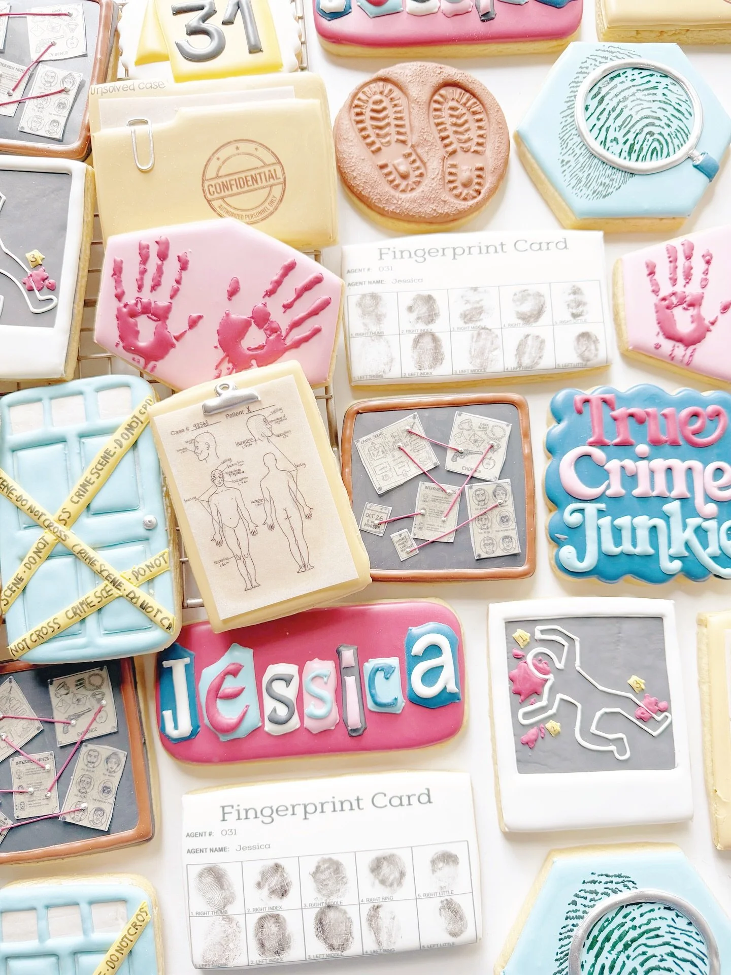 Another year older&hellip; and still killer at birthdays 🔪🍪 

#truecrimecookies #truecrime #truecrimeaddict #birthdaycookies #cookiesofinstagram