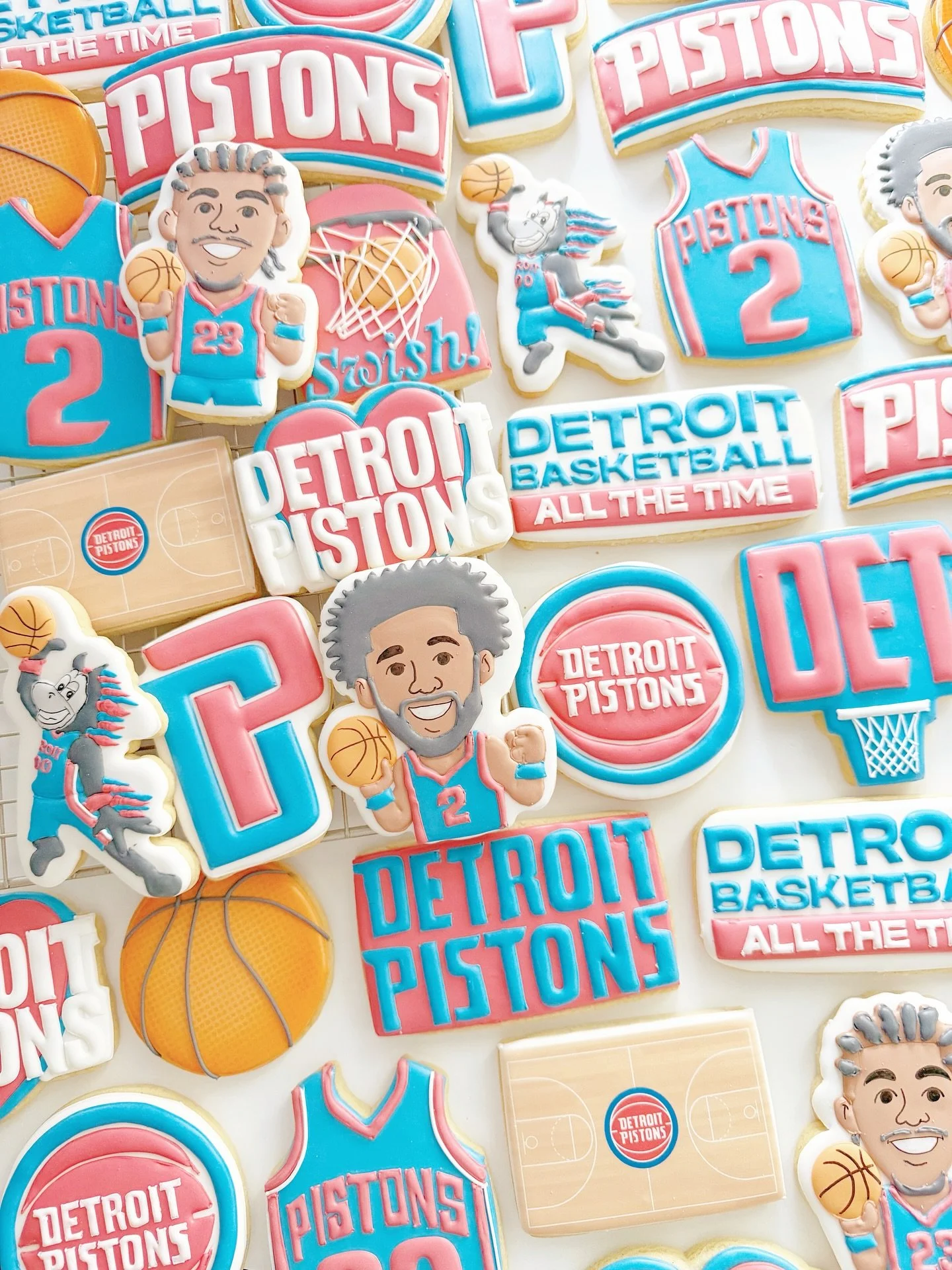 It&rsquo;s Detroit Basketball season!!!! Who went to the season opener?? Go Pistons! 

#detroitpistonscookies #detroitpistons #detroitbasketball #cookiesofinstagram #metrodetroit