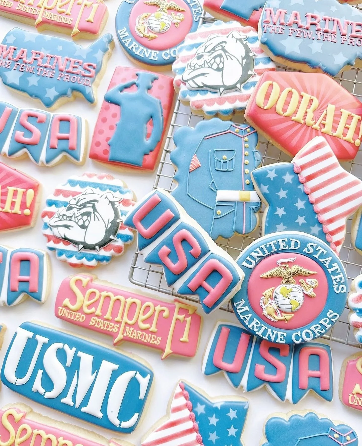 To our men and women in uniform, past, present, and future, thank you. Happy Veterans Day 💙❤️

#usmccookies #marinescookies #veteransday #happyveteransday #veteransdaycookies