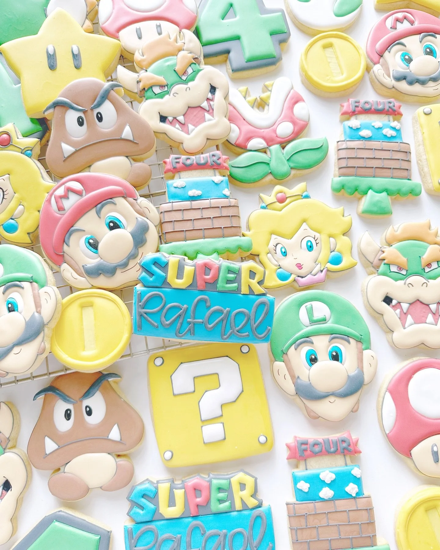 Happy Mar10 day!! 

#mar10day #supermario #supermariocookies #marioandluigi #cookiesofinstagram