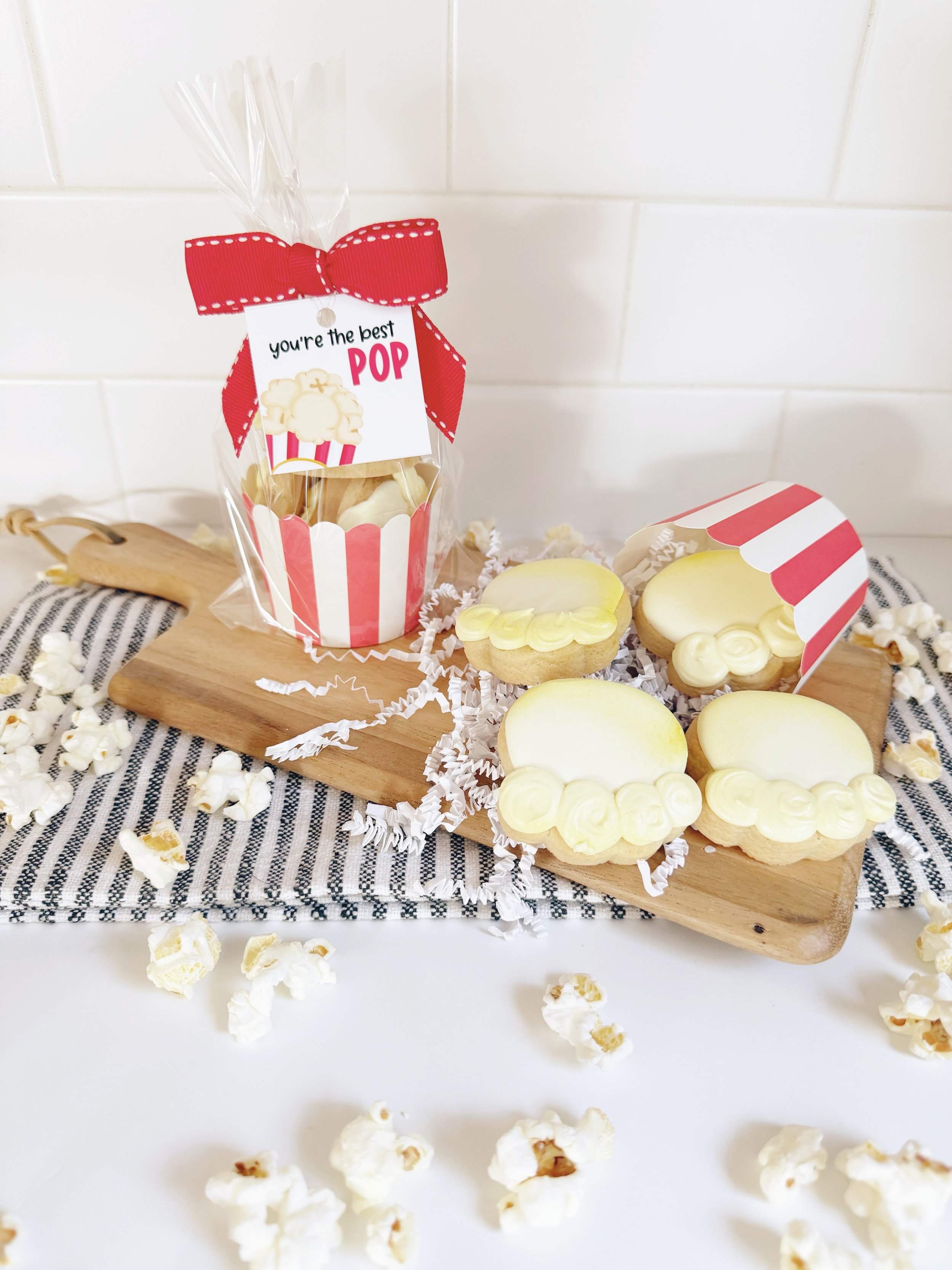 Father&rsquo;s Day presale is now live!! Click the link in my bio to grab your dad some delicious treats!! 

#fathersdaycookies #fathersday #fathersdayweekend #fathersdaygiftideas