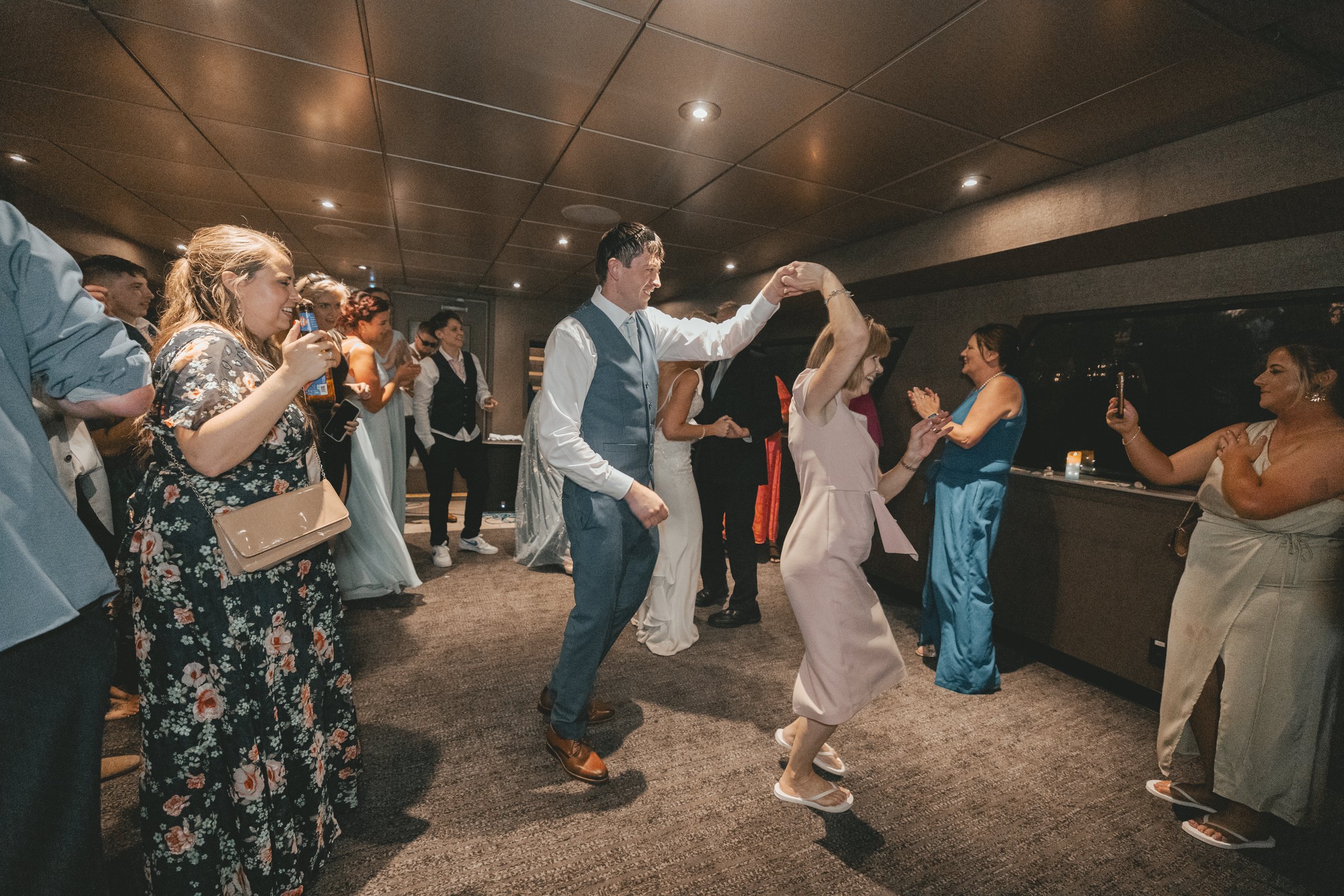 Wedding_Sinead_Adam_Boat_530.jpeg