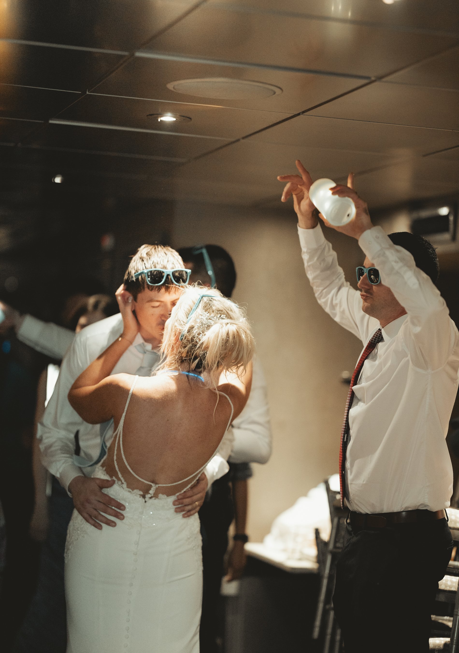 Wedding_Sinead_Adam_Boat_690_.jpeg