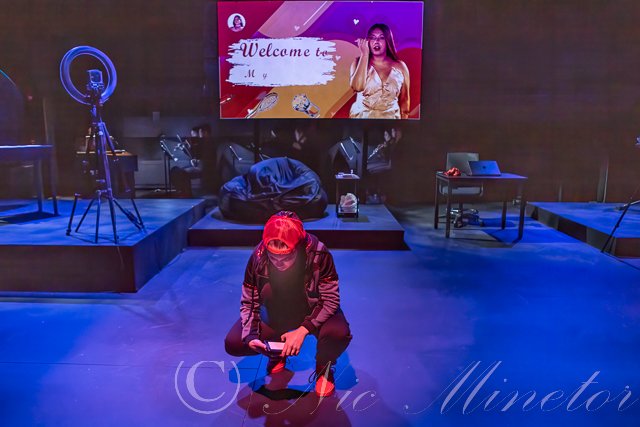Photography and lighting design by Nic Minetor.
