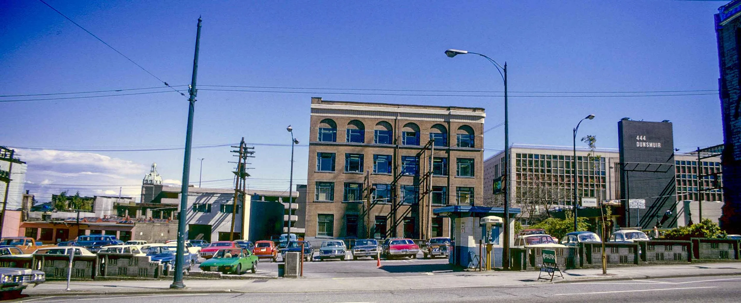 566 Richards