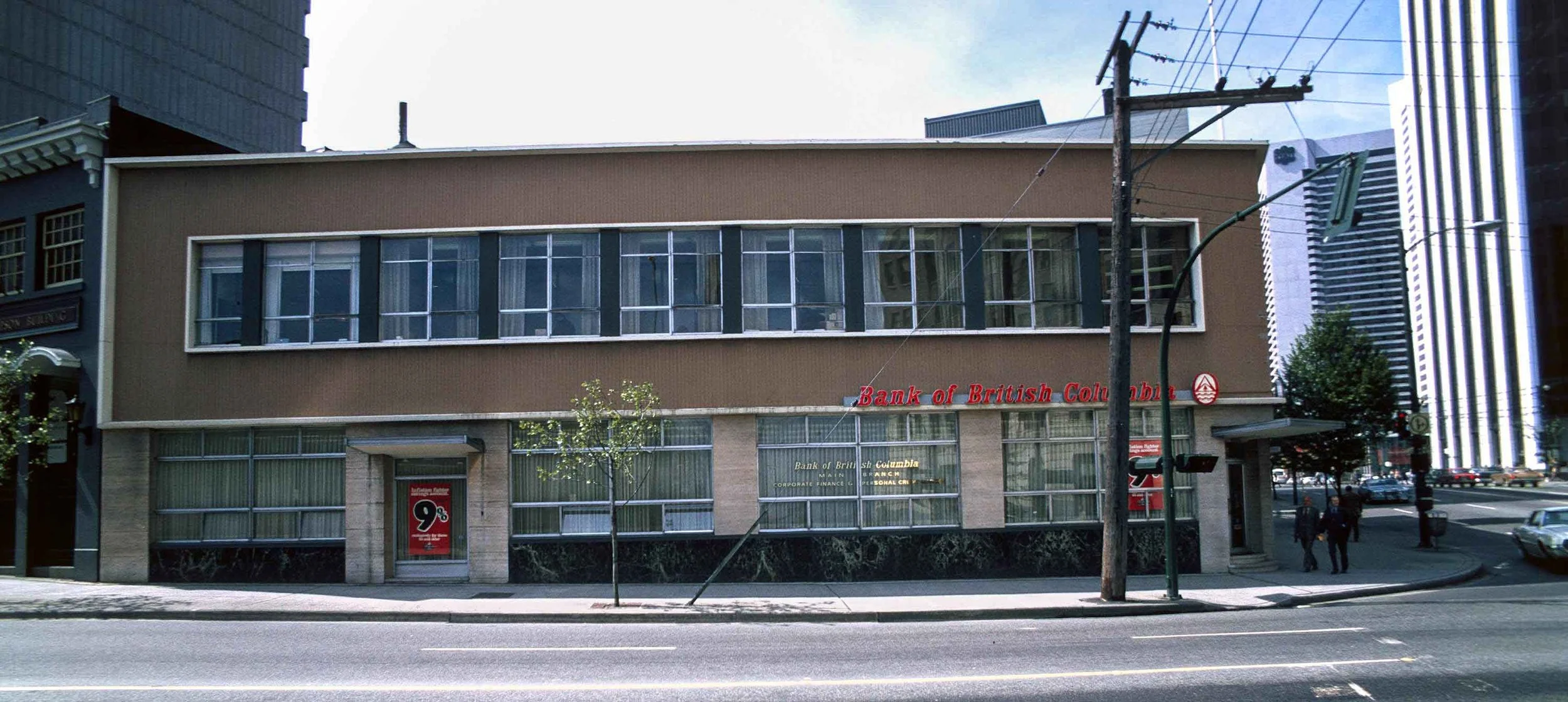 999 W Hastings