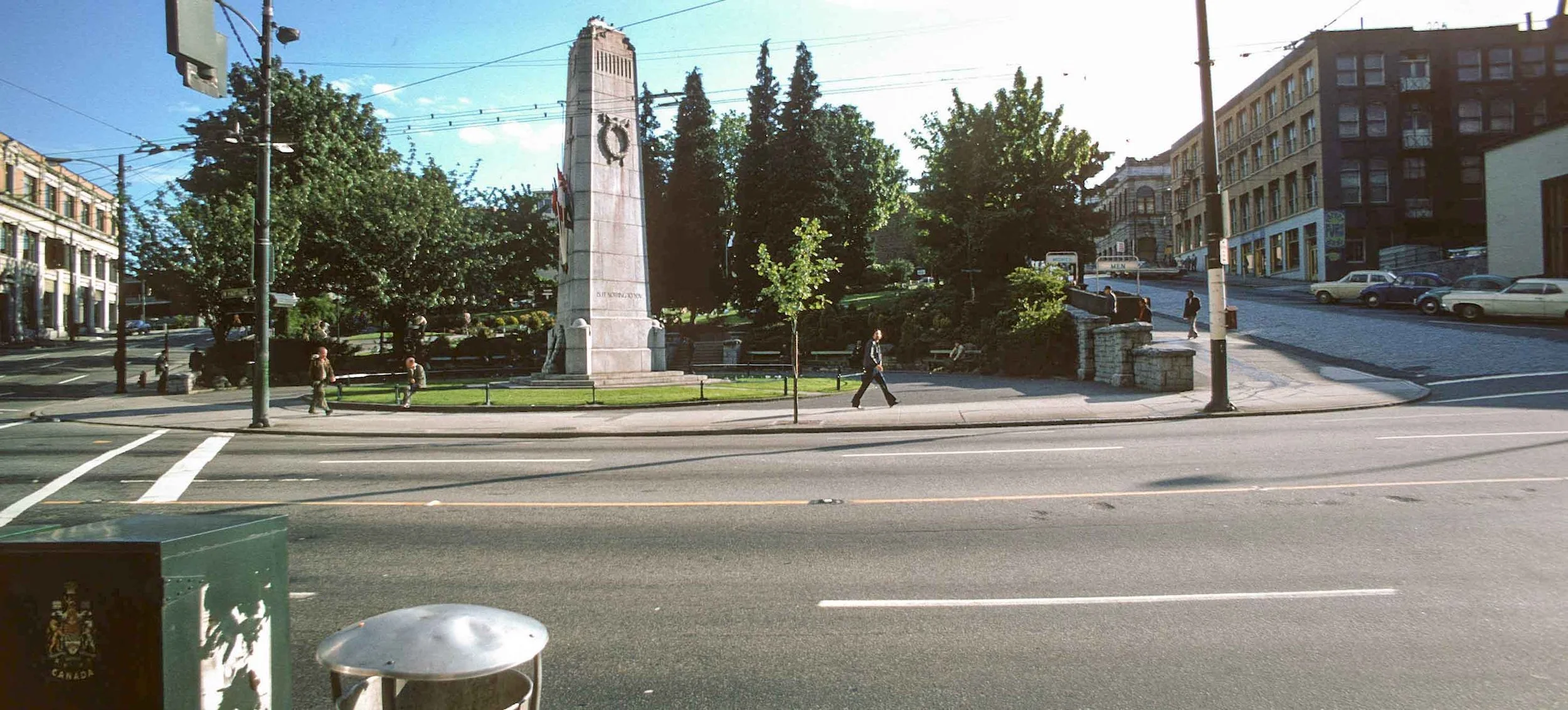 200 W Hastings
