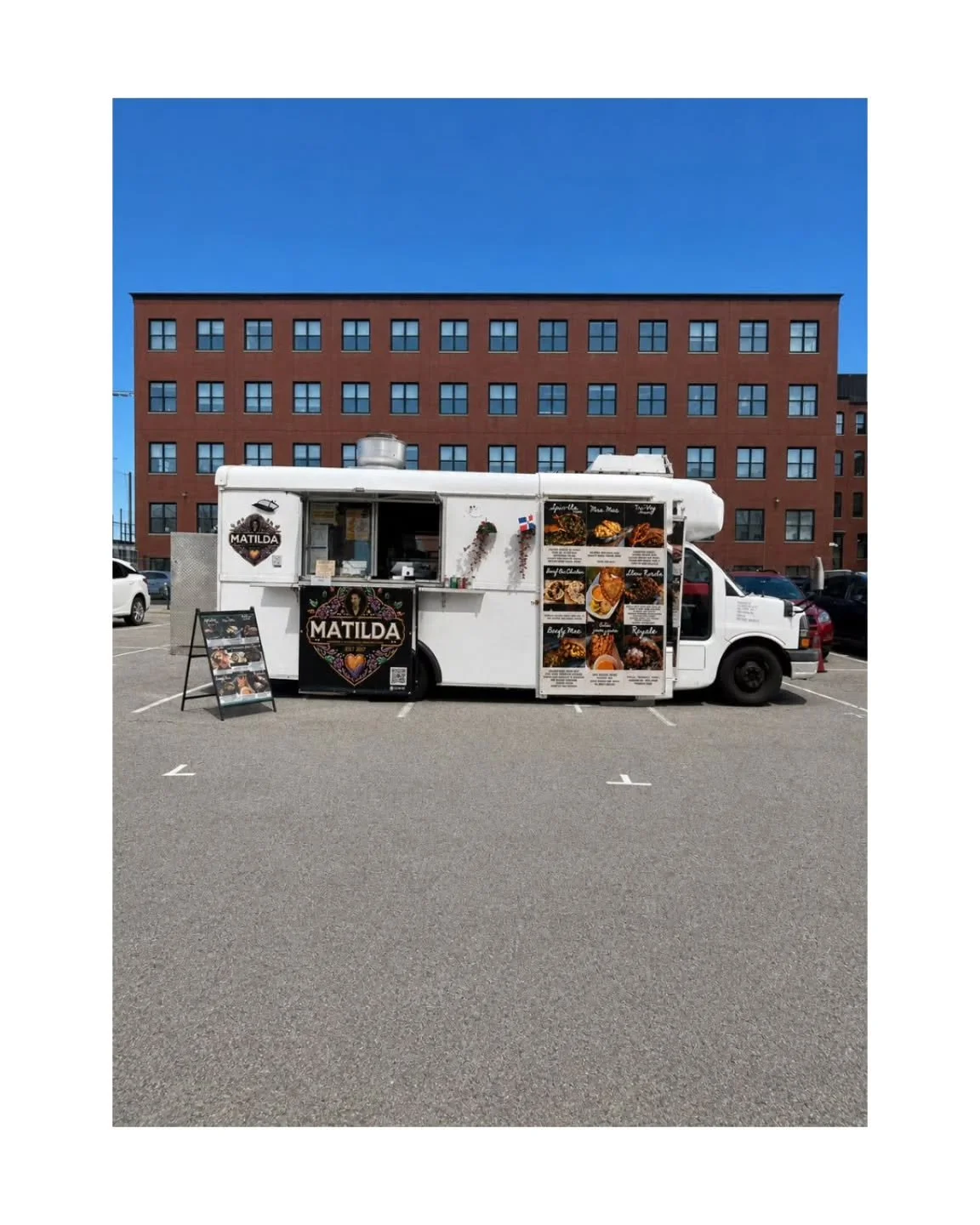 Tilda Food Bus. Find us today at Sowa Open Market 500 Harrison Ave 11am-5pm 
🫶

📷:@evandelpeche