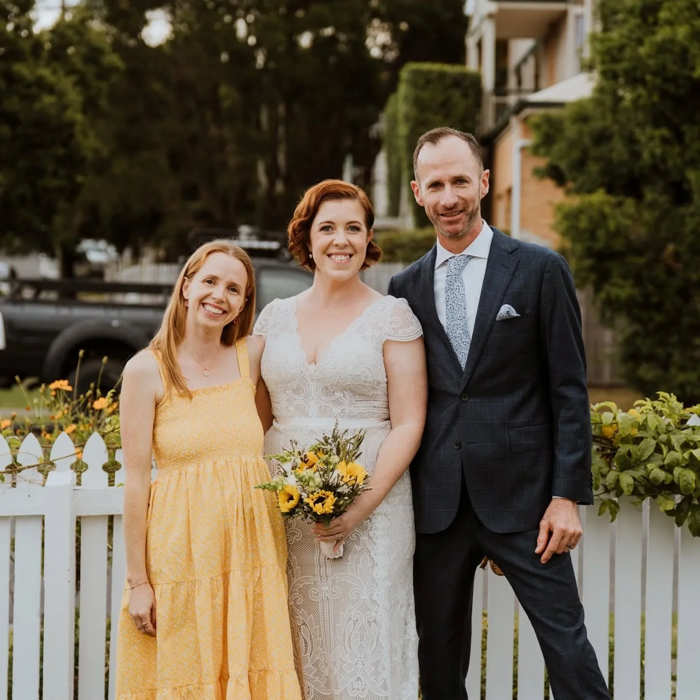 SAM ♡ MIKE

Some happy snaps from the sweetest afternoon celebrating Sam and Mike.

These two tied the knot on the steps to the front porch of their home, which was such an intimate, relaxed and genuine celebration of their life together. 

(Taco in 