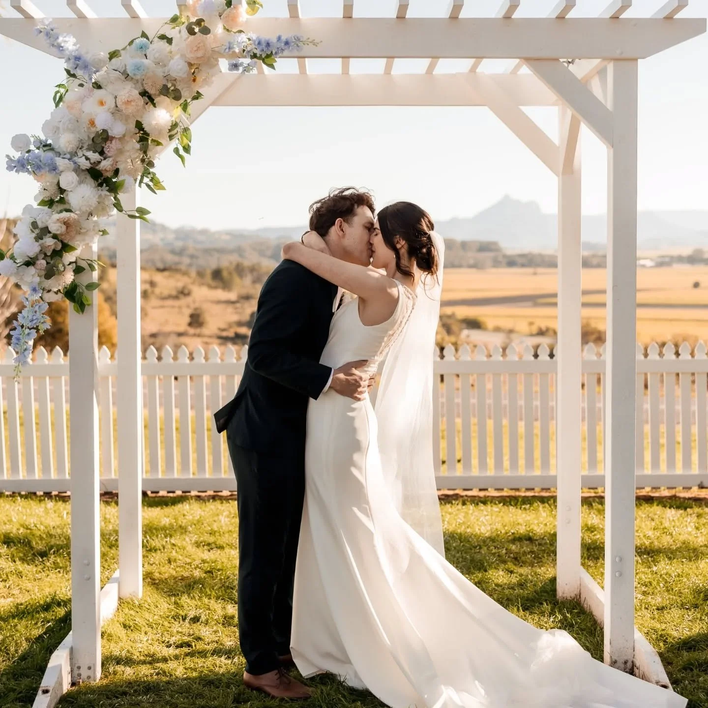 HELENA ♡ TOM

Wedding season is just about wrapped, which means I finally have time to start sharing some of the incredible celebrations I&rsquo;ve been lucky enough to be part of lately!

Next up: Helena and Tom&rsquo;s beautiful day at Plantation H