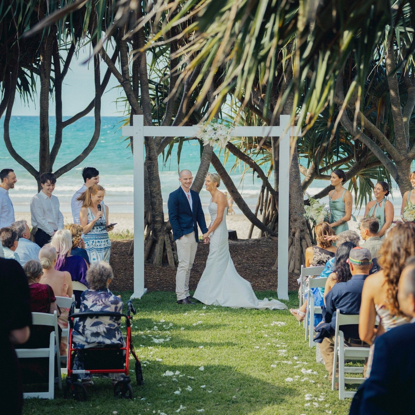 CHLOE ♡ ASH

It&rsquo;s about time I share this beautiful Noosa wedding for these two legends, Chloe and Ash.

It was one of those perfect Noosa weekends. Noosa was buzzing and Maison La Plage Grove was such a stunning spot for their ceremony (and pr