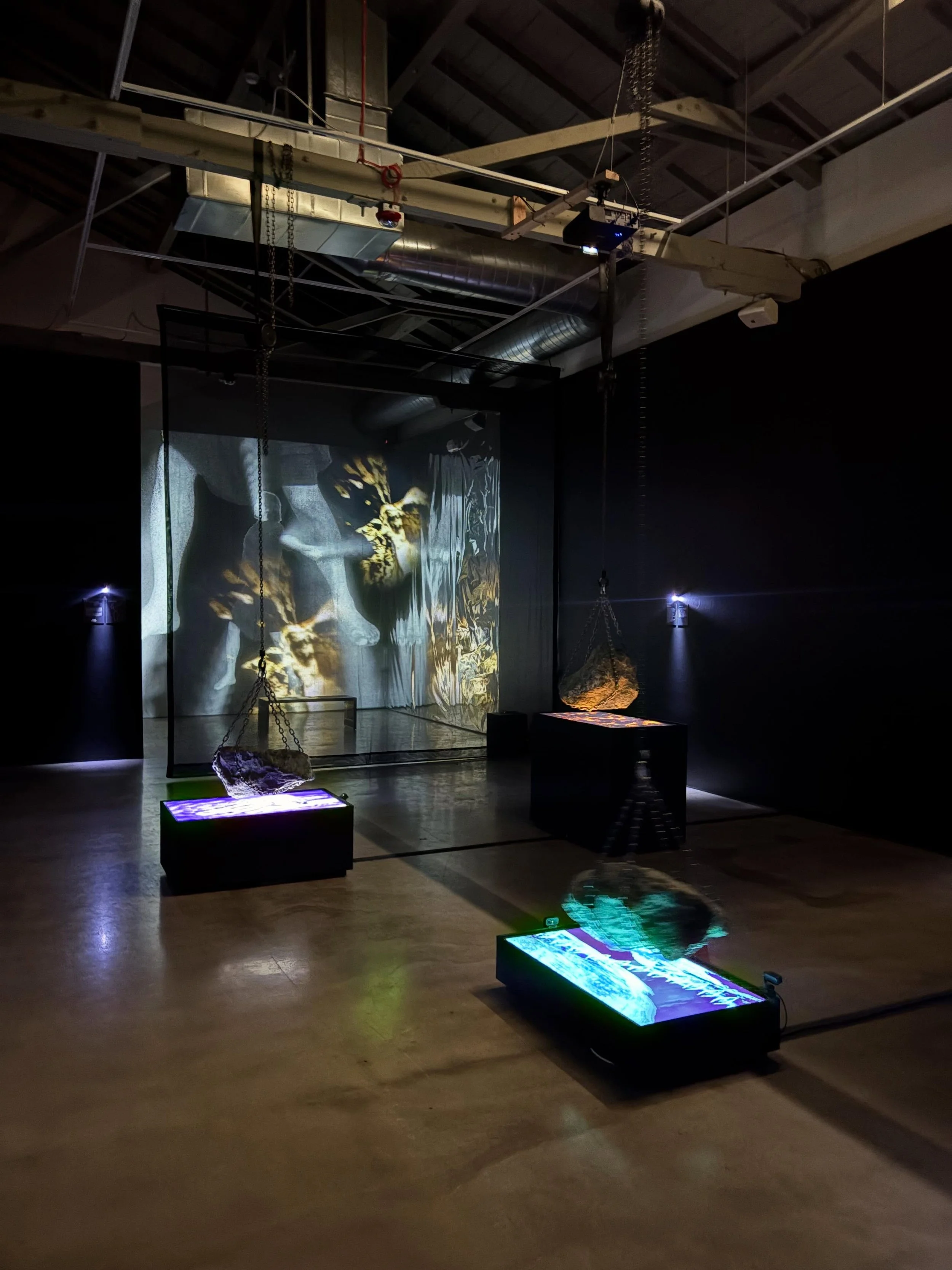 Miguel Novelo&rsquo;s INFRAMUNDO at ICA San Jos&eacute; is a show that asks your body to do the thinking first. Suspended boulders, responsive sound, augmented reality... It feels like descent back to all the deep senses, &ldquo;a space for serious p