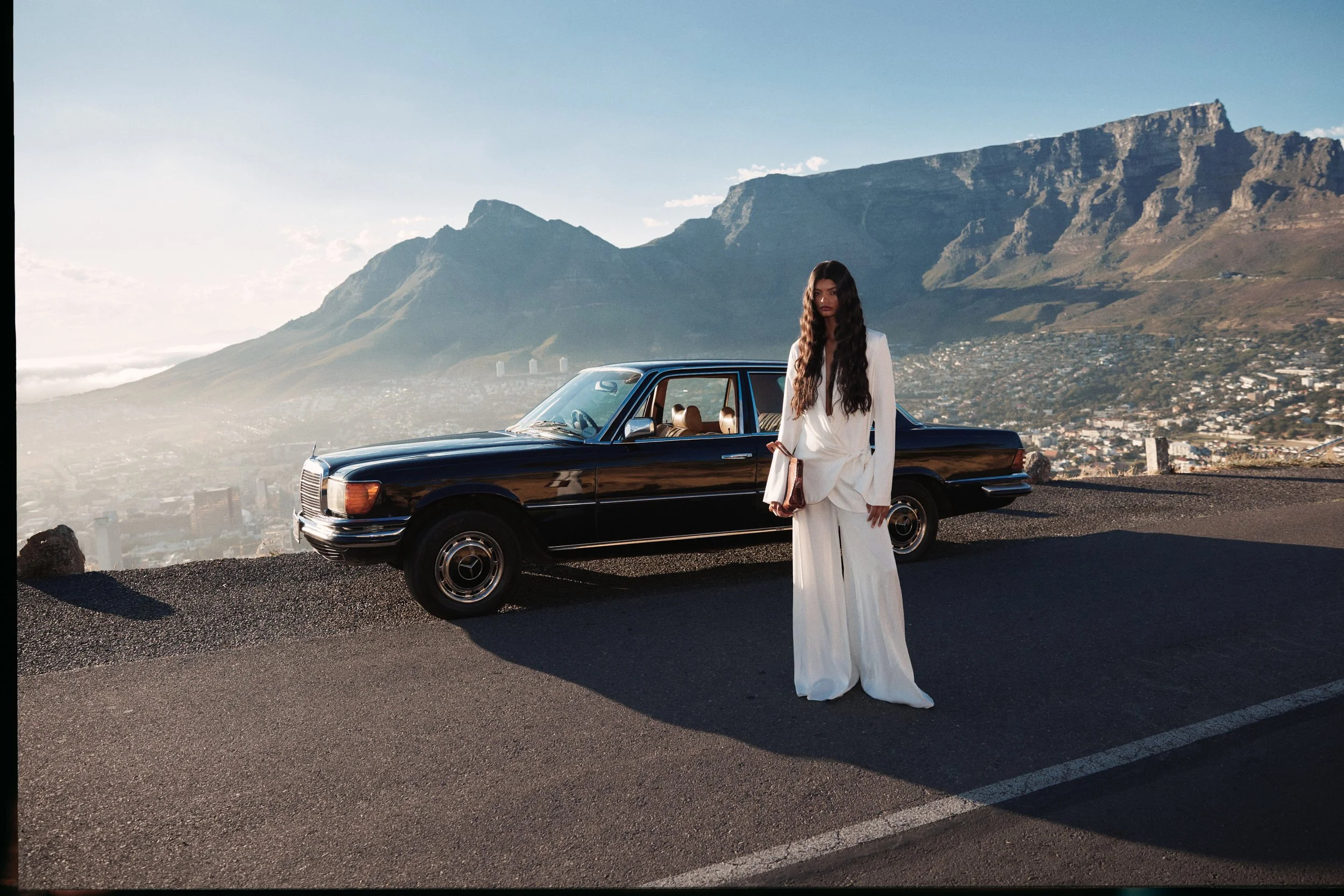 cpt-capetown-southafrica-ninapetrova-fashionshoot-carfashionshoot-hamburgphotographer-carshooting-capetowncar-retrorentalscapetown_02.jpg