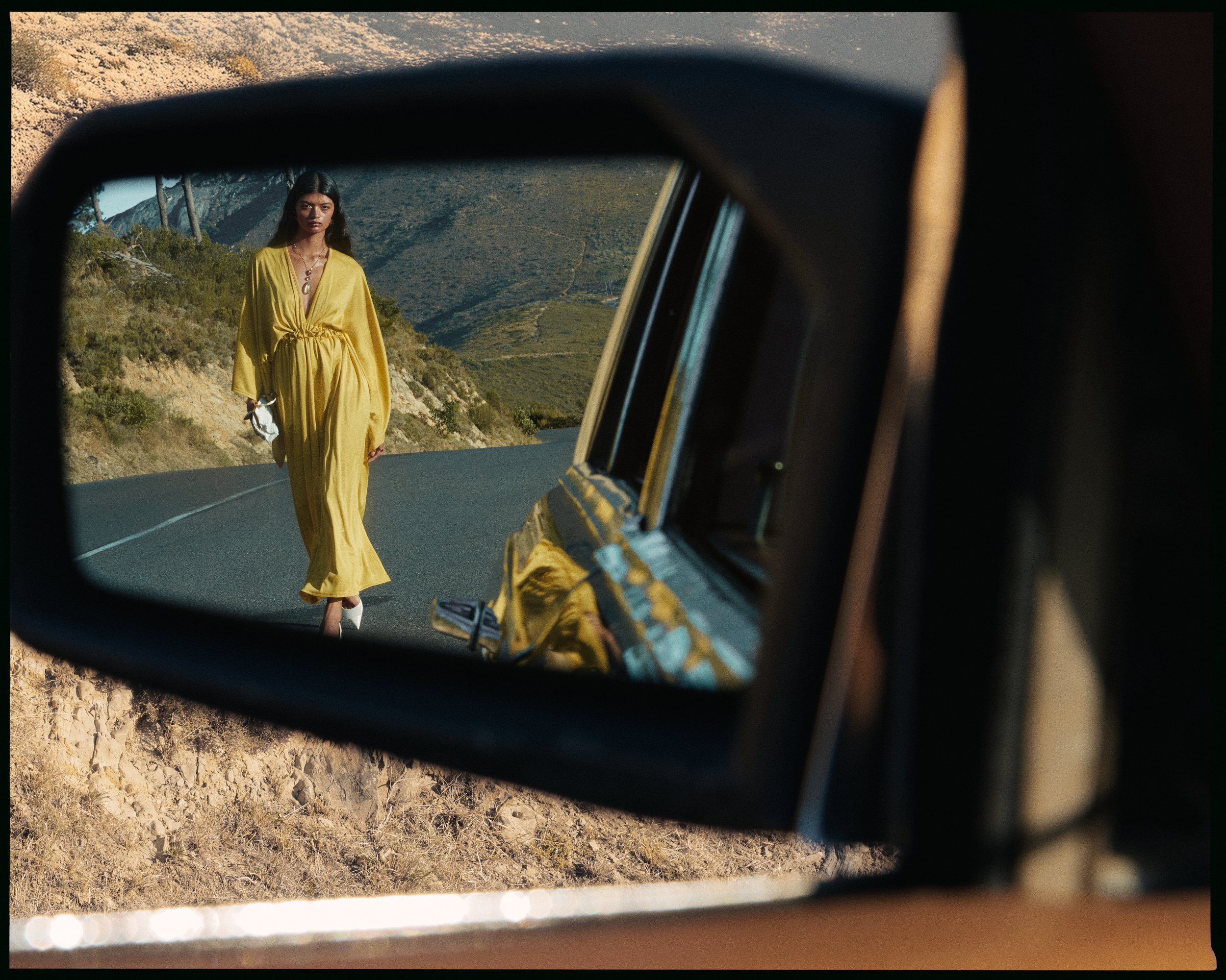 cpt-capetown-southafrica-ninapetrova-fashionshoot-carfashionshoot-hamburgphotographer-carshooting-capetowncar-retrorentalscapetown_08.jpg