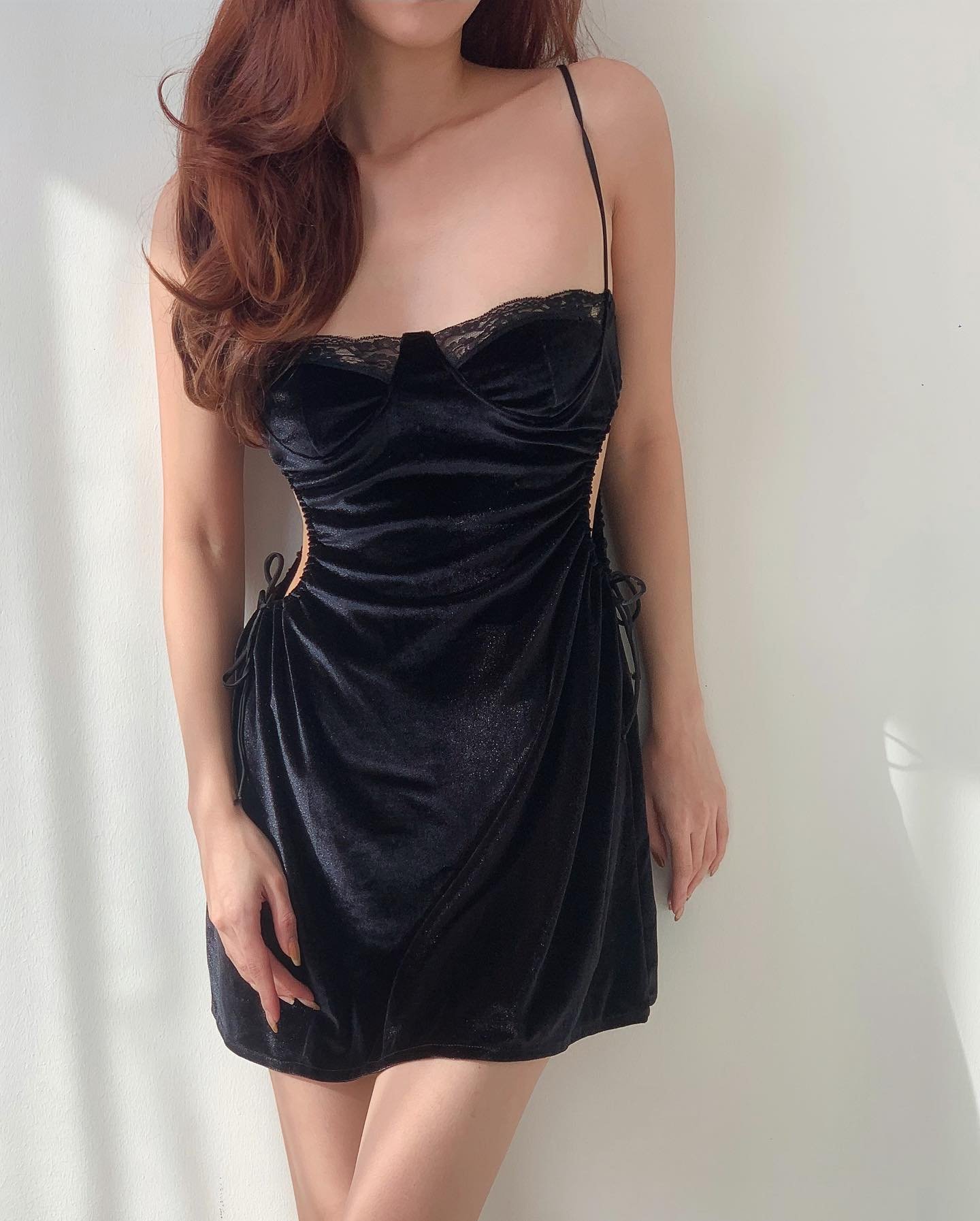 &mdash;&mdash; Must have! Our Viana Velvet Dress is chic and alluring, featuring two waist-level cutouts for added allure. It&rsquo;s both comfortable and stylish, making it an ideal choice for a date night 🖤

Size: Free Size

Explore more stunning 