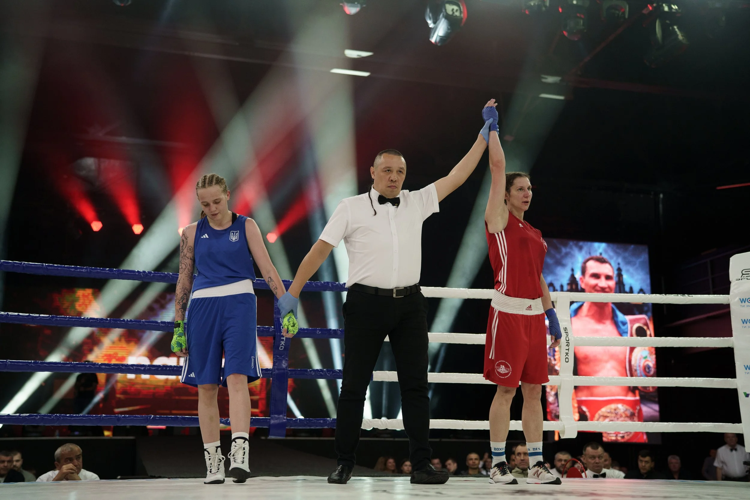 «Кубок Києва» на призи братів Кличко: 14 боїв, новий чемпіон і понад 240 000 грн для ЗСУ — як пройшов Всеукраїнський турнір з боксу