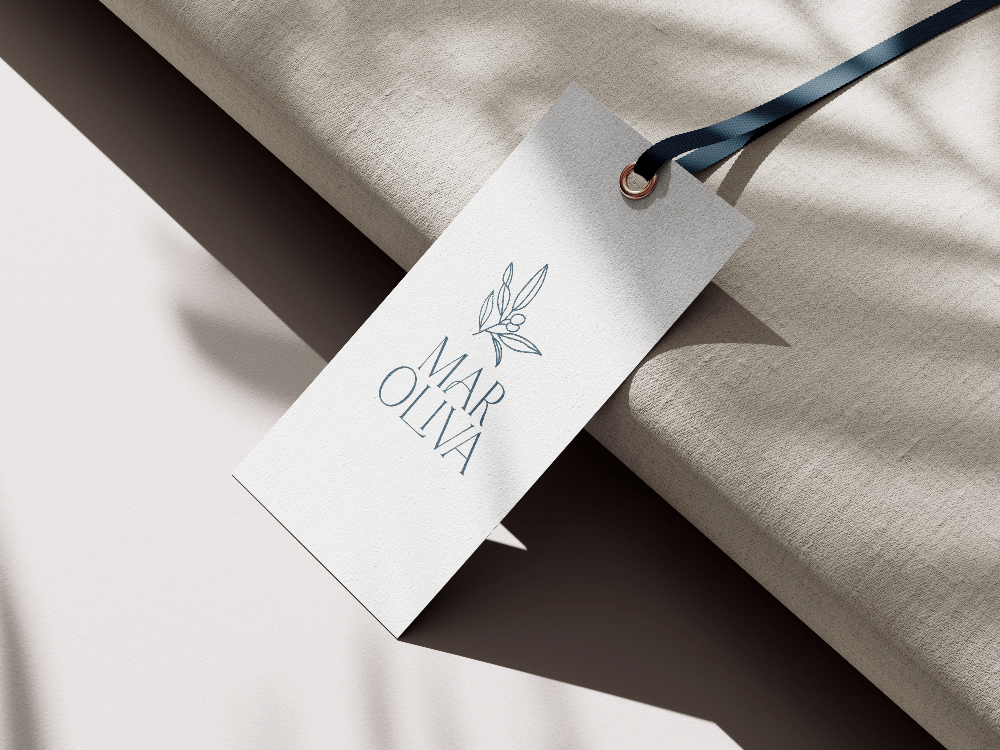 Free_Rectangle_Label_Mockup_3.png