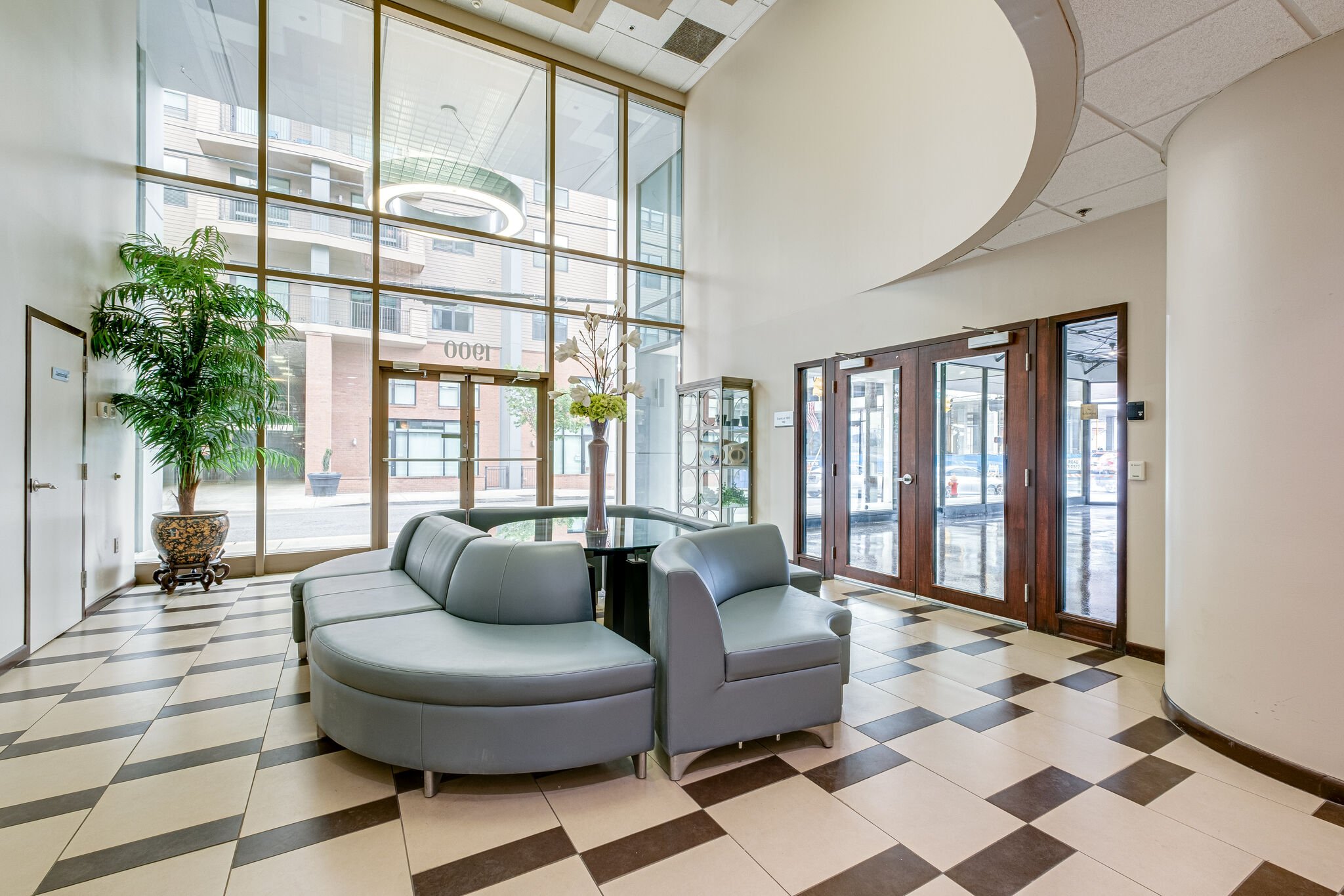 Lobby (1).jpg