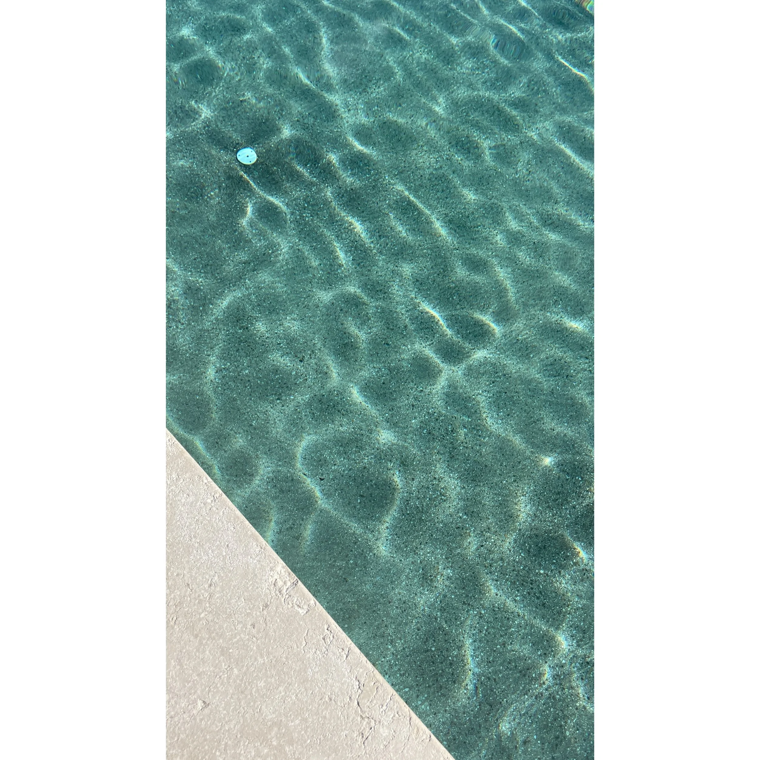 p o o l d a y 🌞
.
.
.
#merano #italia #poolside #s&uuml;dtirol #schennahotels