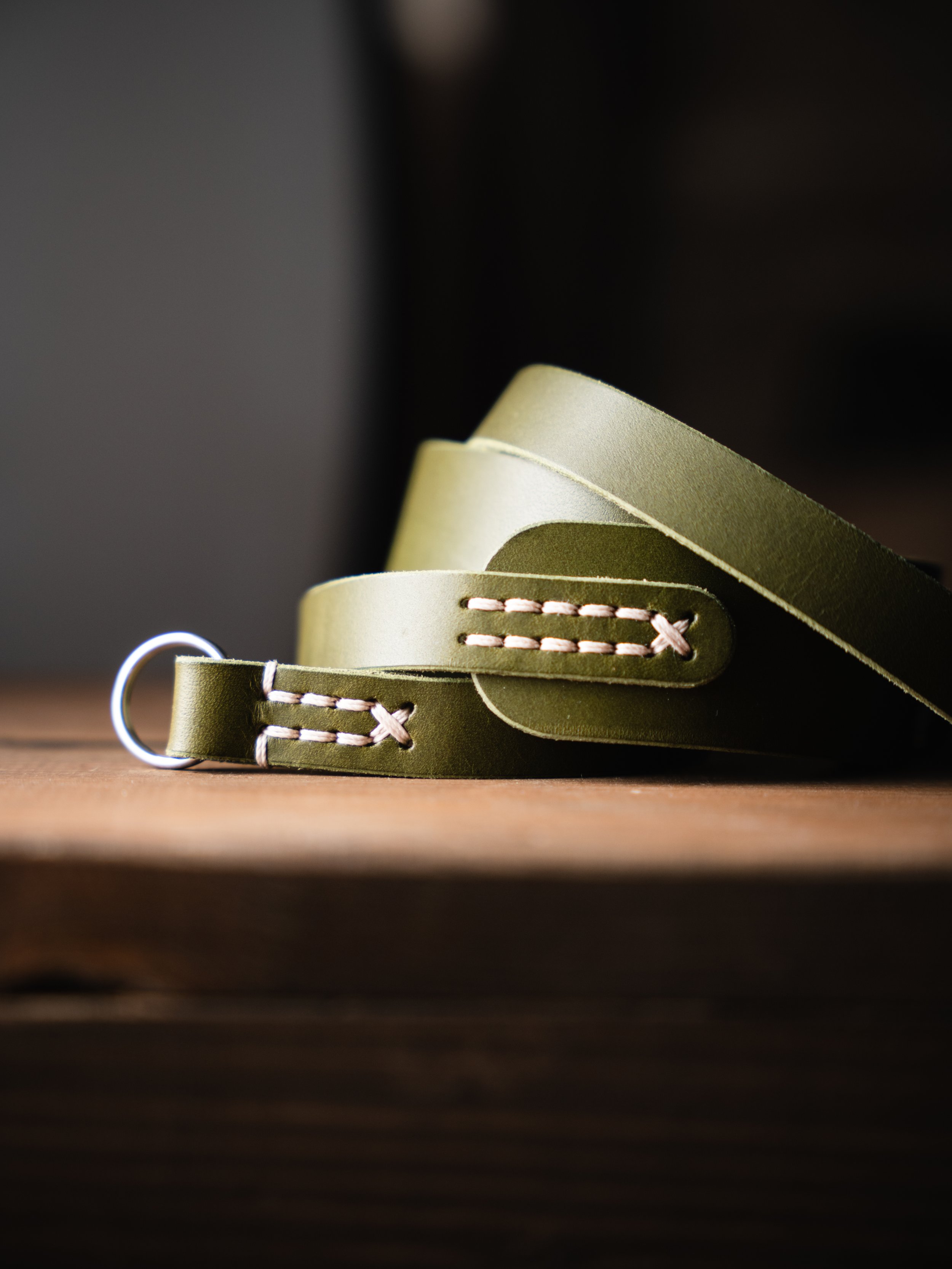 Reporter Strap Olive set 2 srgb-1.jpg