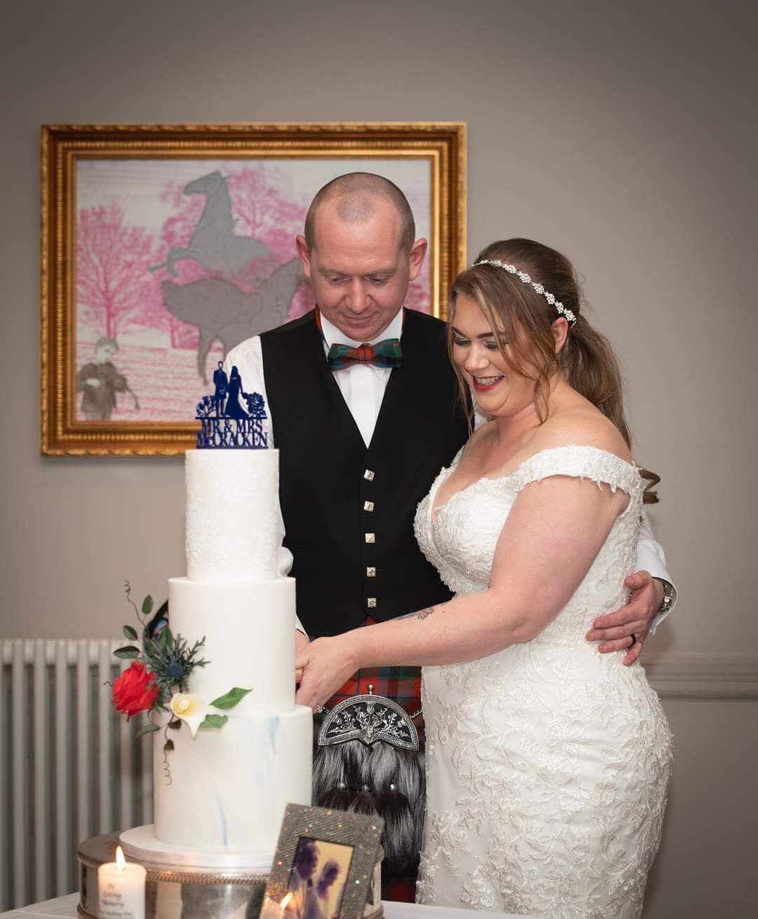 Happy first anniversary to Katie &amp; Marc married 18th November last year at @glenskirlie_castle &hearts;️

Hope you both had a lovely day &hearts;️
.
.
.
.
#firstanniversary #weddingcakememories #scottishweddinganniversary #marriedcouple #firstwed