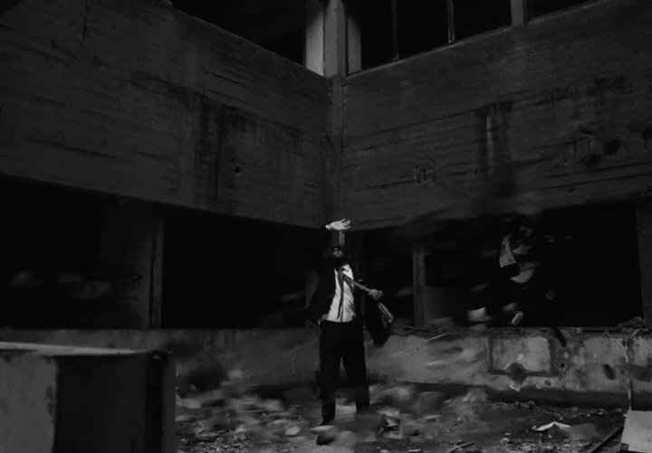 EMMVR - EMPREENDEDOR 

@emmvrdabeast 

// A Frame Fusion Production ⬜️⬛️

Directed &amp; edited by @thehenriquesousa
BTS Photography: @akaformiga 
Production Assistant: @ana.albasini, @patricia.seatra, @tiago_carrasqueira